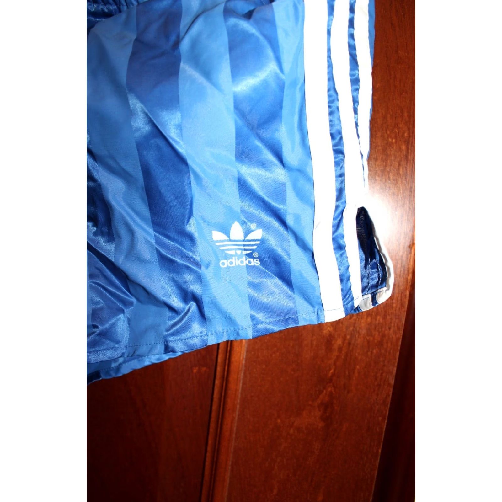 Adidas VINTAGE Adidas blue with blue stripes Nylon Running shorts Shirt Mens M/L blue 80s Football? Size US 31 - 3 Thumbnail
