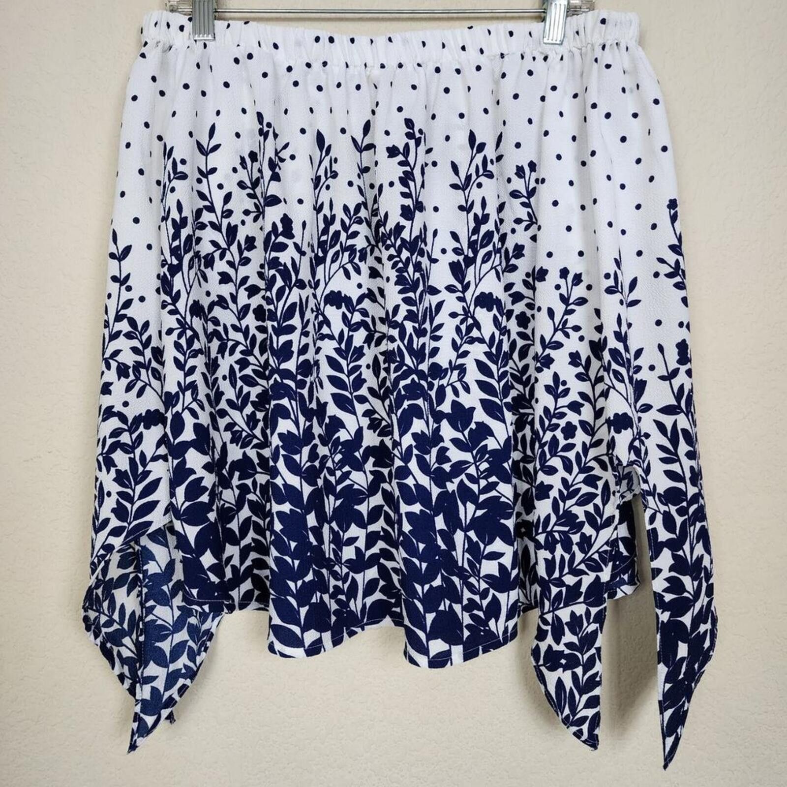 Other Miley & Molly Large Floral Asymmetrical Skirt Size 36" / US 14 / IT 50 - 2 Thumbnail