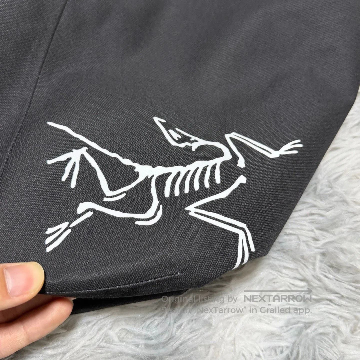 Arc'teryx Arcteryx Carrier 45L Tote Bag. Size ONE SIZE - 4 Thumbnail