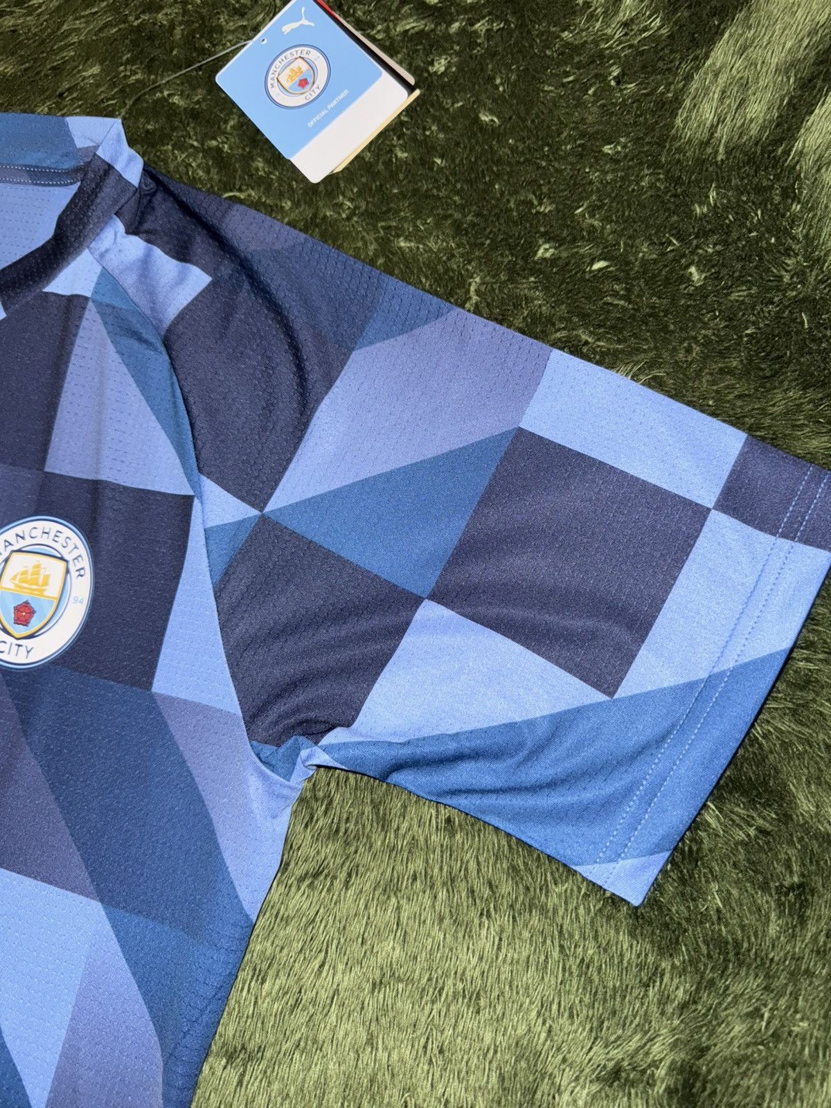 Puma [S] PUMA MANCITY MCFC 22-23 season prematch jersey blue Size US M / EU 48-50 / 2 - 4 Thumbnail