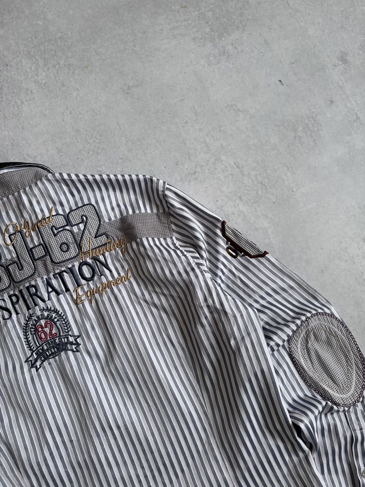 Other Vintage CipoBaxx 62 Y2K Unisex Chief Kief Style Button Shirt Size US L / EU 52-54 / 3 - 15 Thumbnail