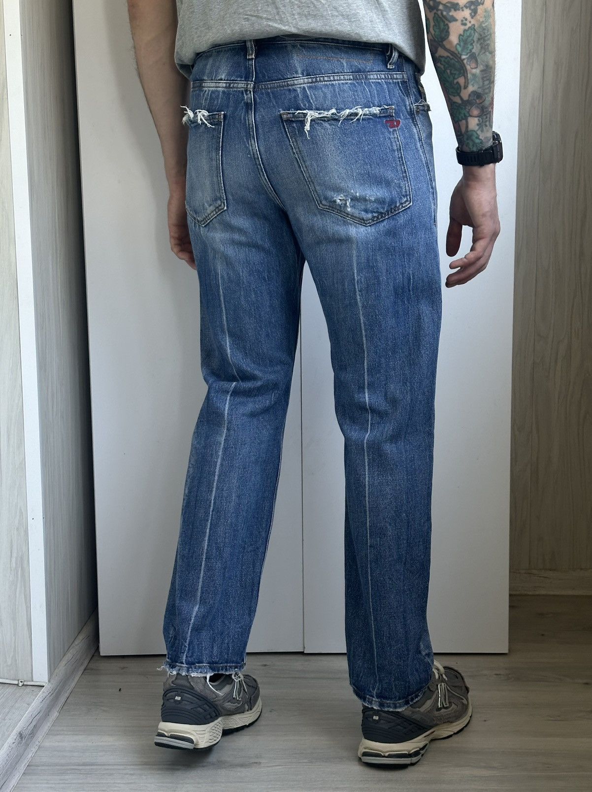 Diesel Diesel Men's Straight Fit Distressed Jeans D-Macs W30-L30 Size US 30 / EU 46 - 5 Thumbnail