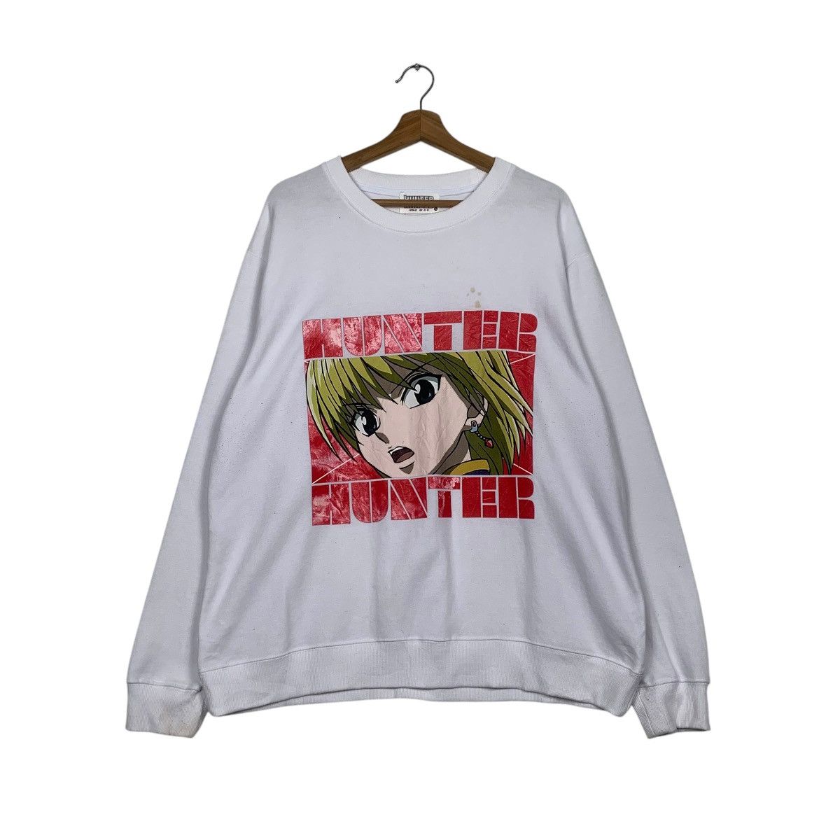 Sweatshirts That Speak: How Anime Crewnecks are Redefining Casual Style