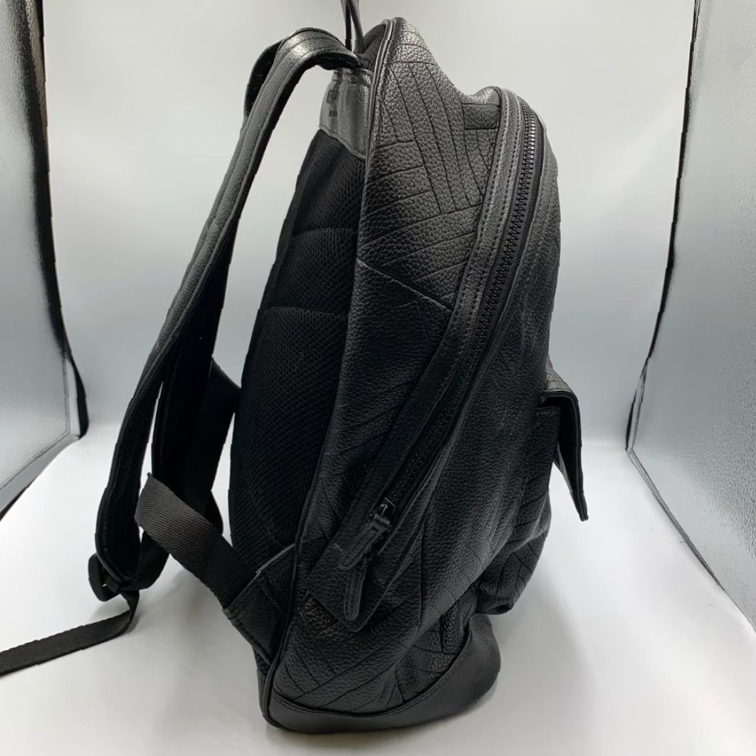 Vintage Metrocity Women Backpack Leather Black Textured Herringbone Adjustable Strap Bag Modern Womens Size ONE SIZE - 7 Thumbnail