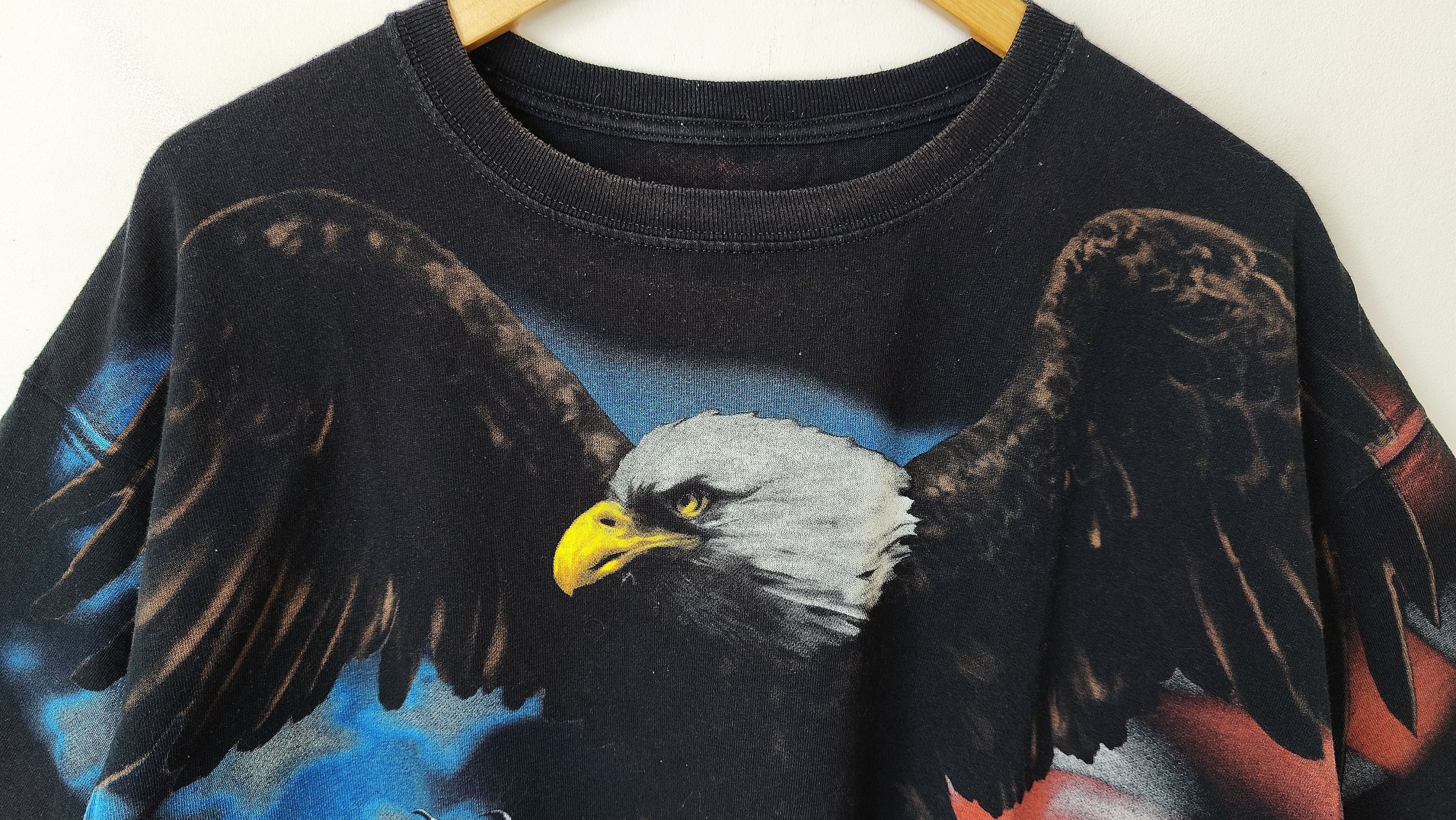 Liquid Blue Vintage Liquid Blue USA Eagle AOP Full Print VTG Tshirt RARE Size US XL / EU 56 / 4 - 3 Thumbnail
