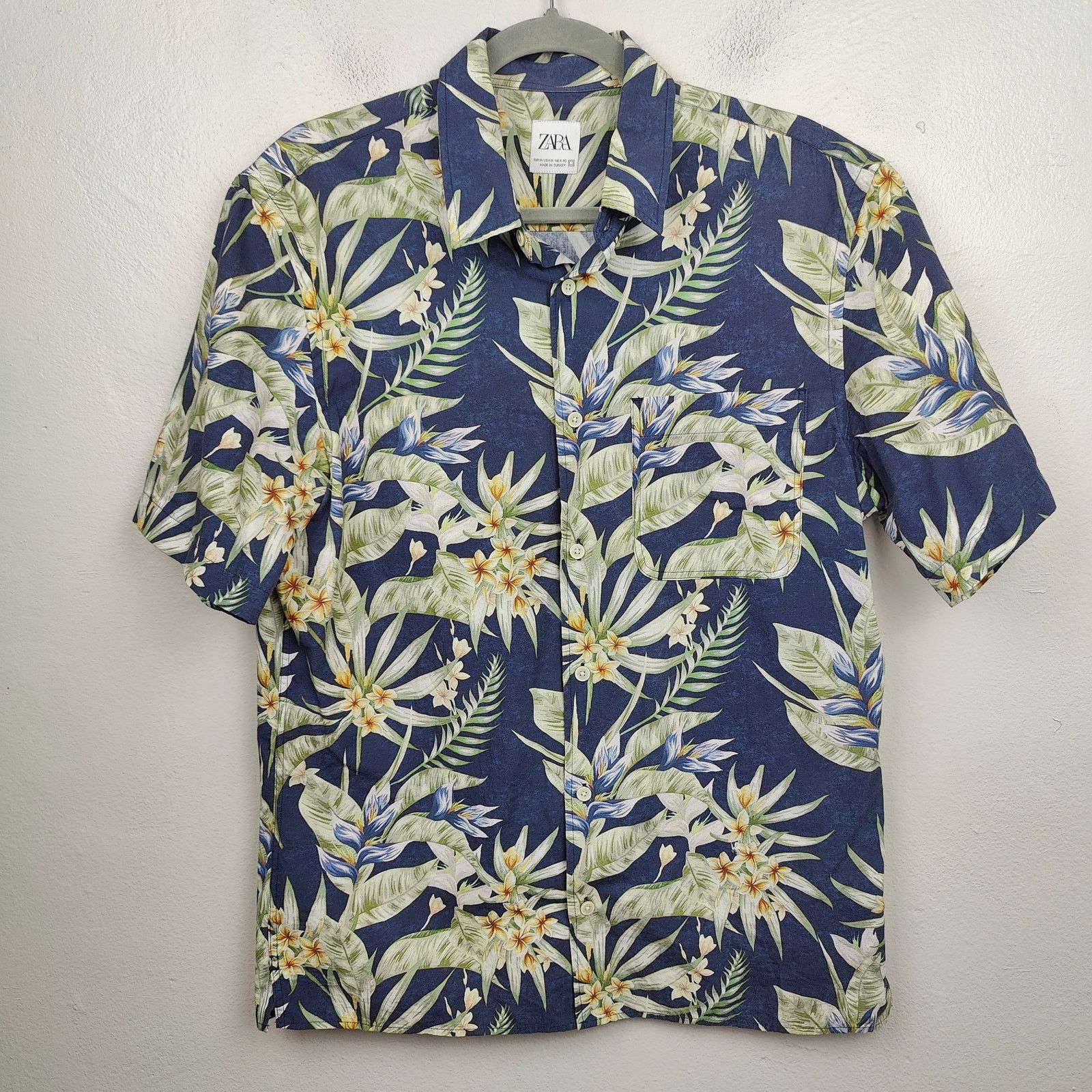 Zara Zara Button Up Shirt Mens Medium Blue Floral Tropical Size US M / EU 48-50 / 2 - 1 Thumbnail