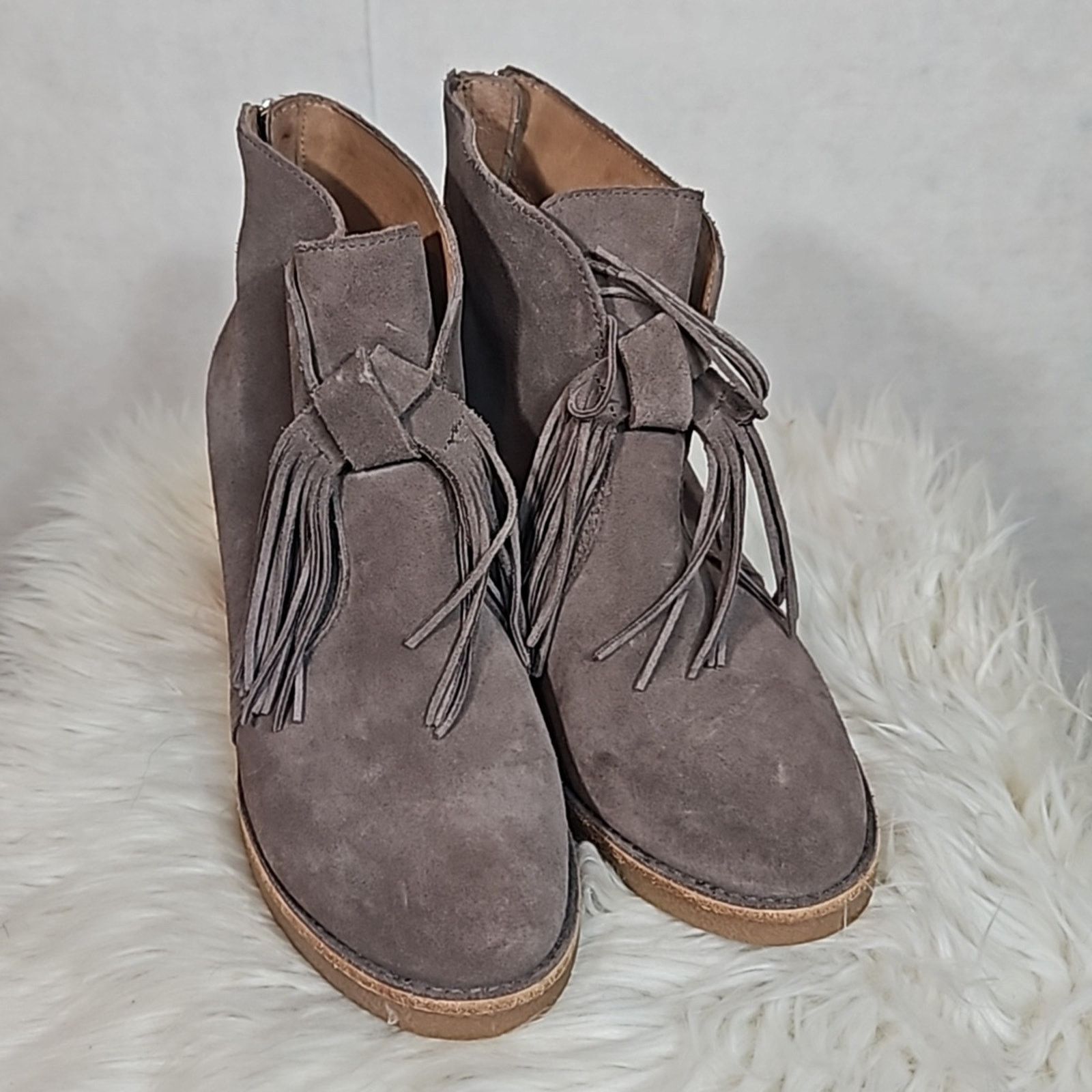 Ugg UGG Women's Grey Suede Corin Ankle Bootie with Fringe Bow Size US 8 / IT 38 - 1 Thumbnail