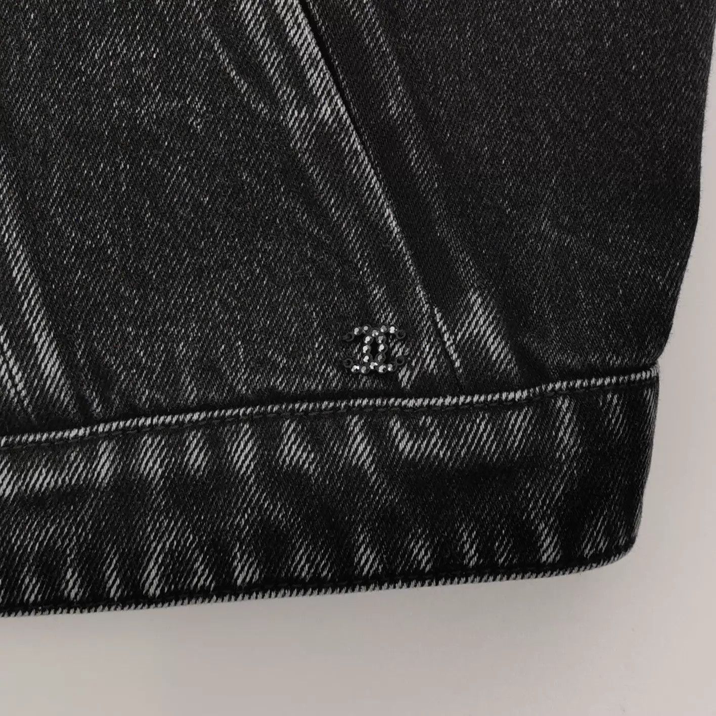 Chanel Chanel Women's vest Size XS / US 0-2 / IT 36-38 - 7 Thumbnail