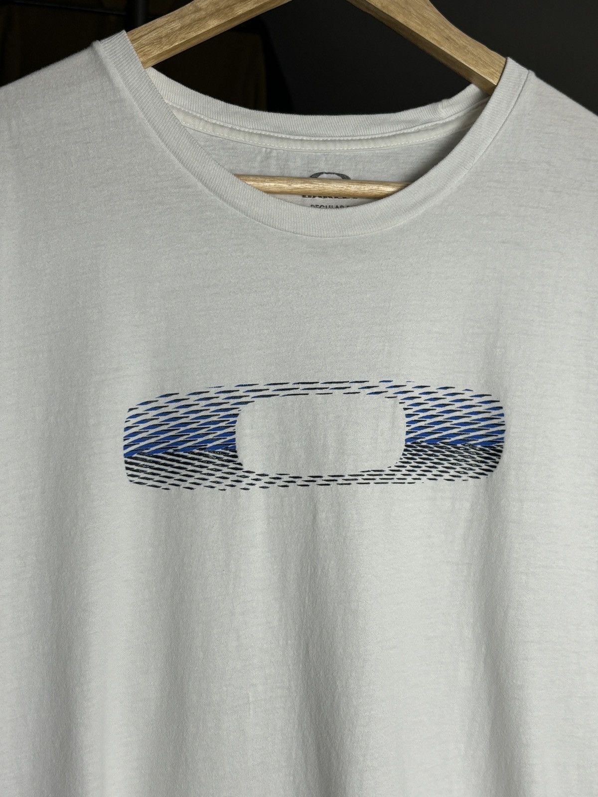Oakley Oakley Vintage Center Big Logo Tee Size US XL / EU 56 / 4 - 3 Thumbnail
