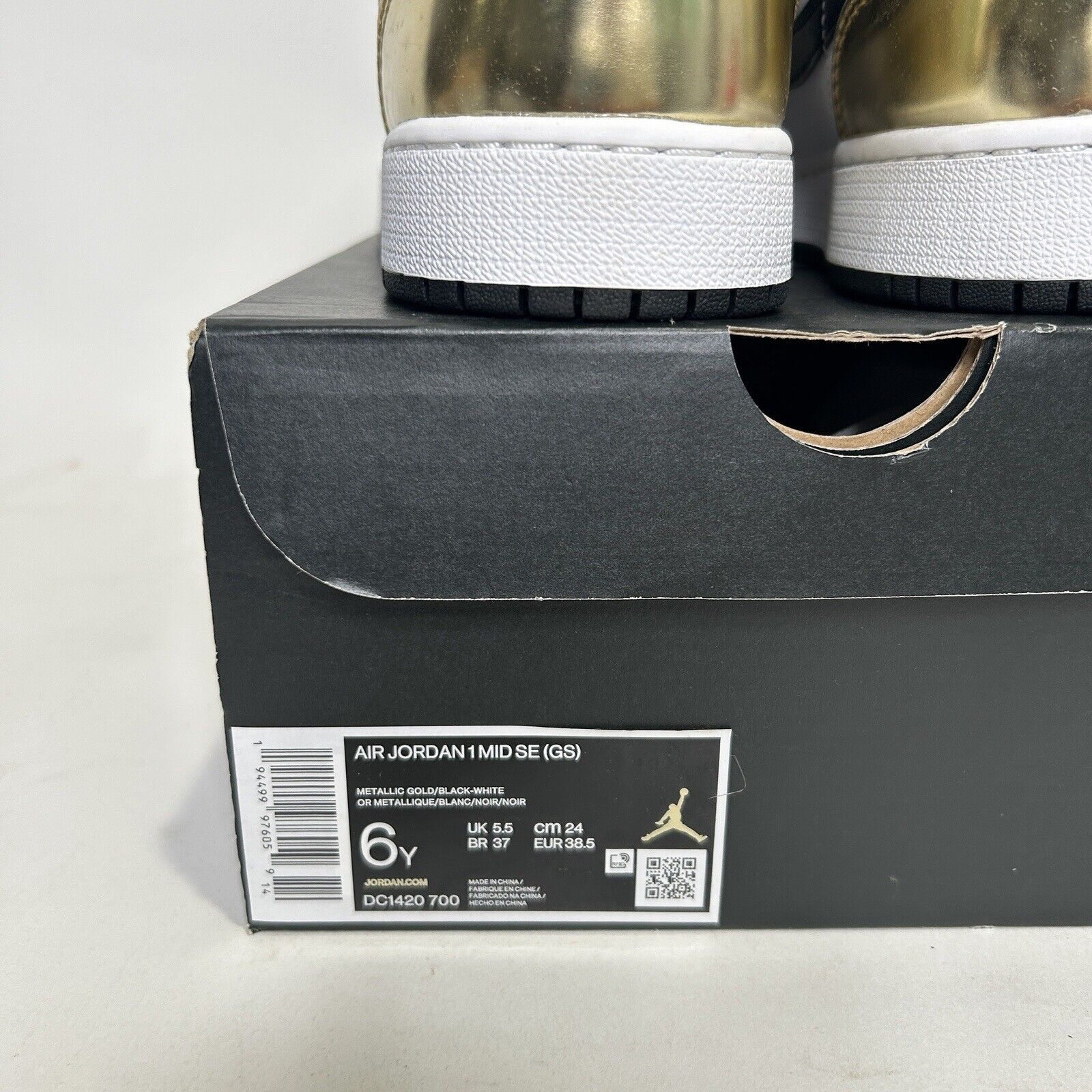 Nike Nike Air Jordan 1 Retro Mid SE “Metallic Gold” 2024 Size US 7.5 / IT 37.5 - 5 Thumbnail