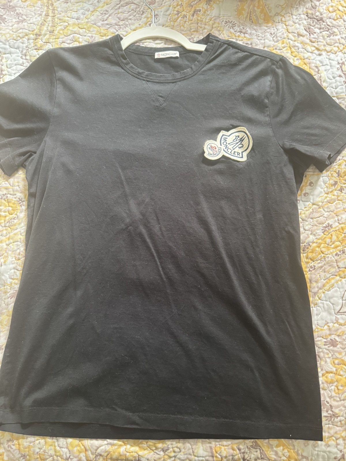 Moncler MONCLER LOGO PATCH CREWNECK T shirt Size US S / EU 44-46 / 1 - 1 Thumbnail