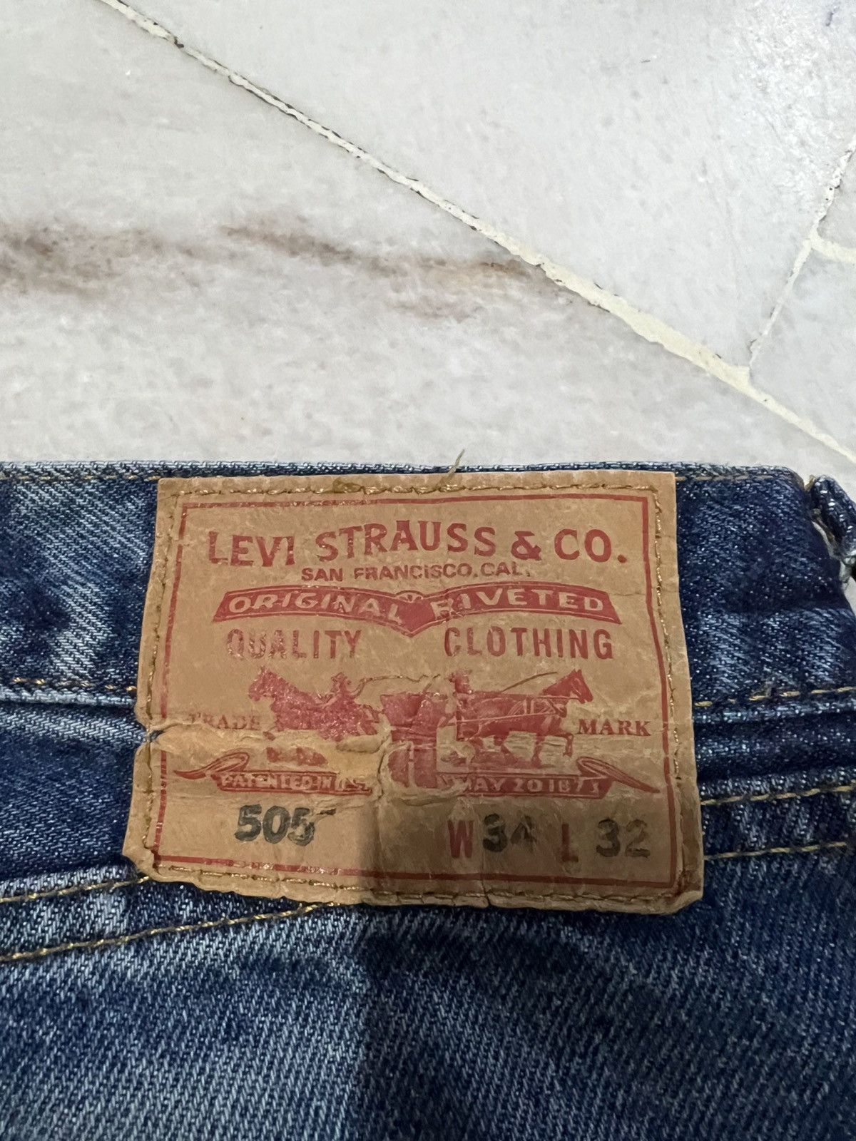Levi's × Levi's Vintage Clothing 💥Baggy💥90s Style Levis 505 Distress Washed Jean Size US 33 - 17 Thumbnail