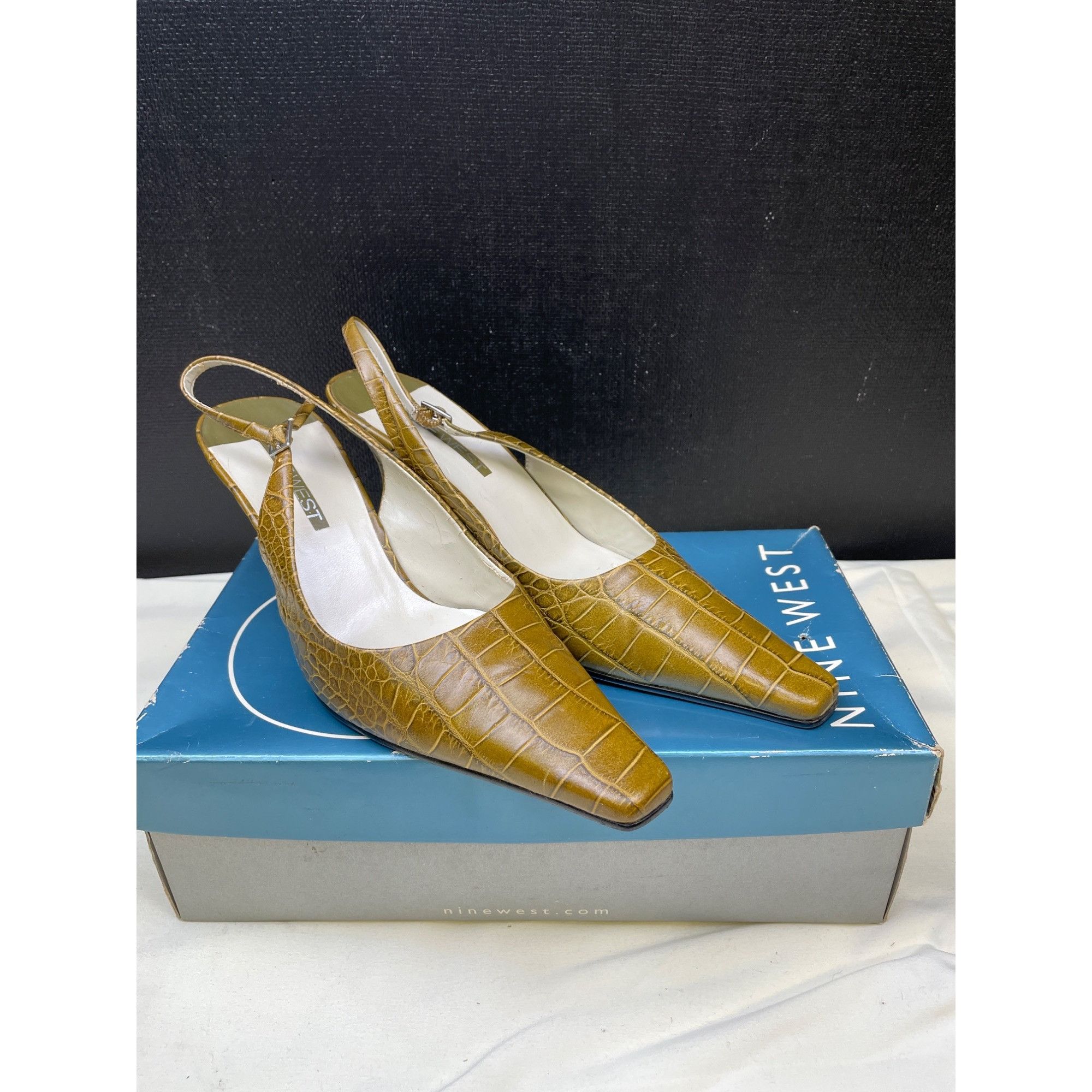 Nine West Nine West Womens LeatherGreen Croco Sling Back Shoes Pumps S Size US 8.5 / IT 38.5 - 1 Thumbnail
