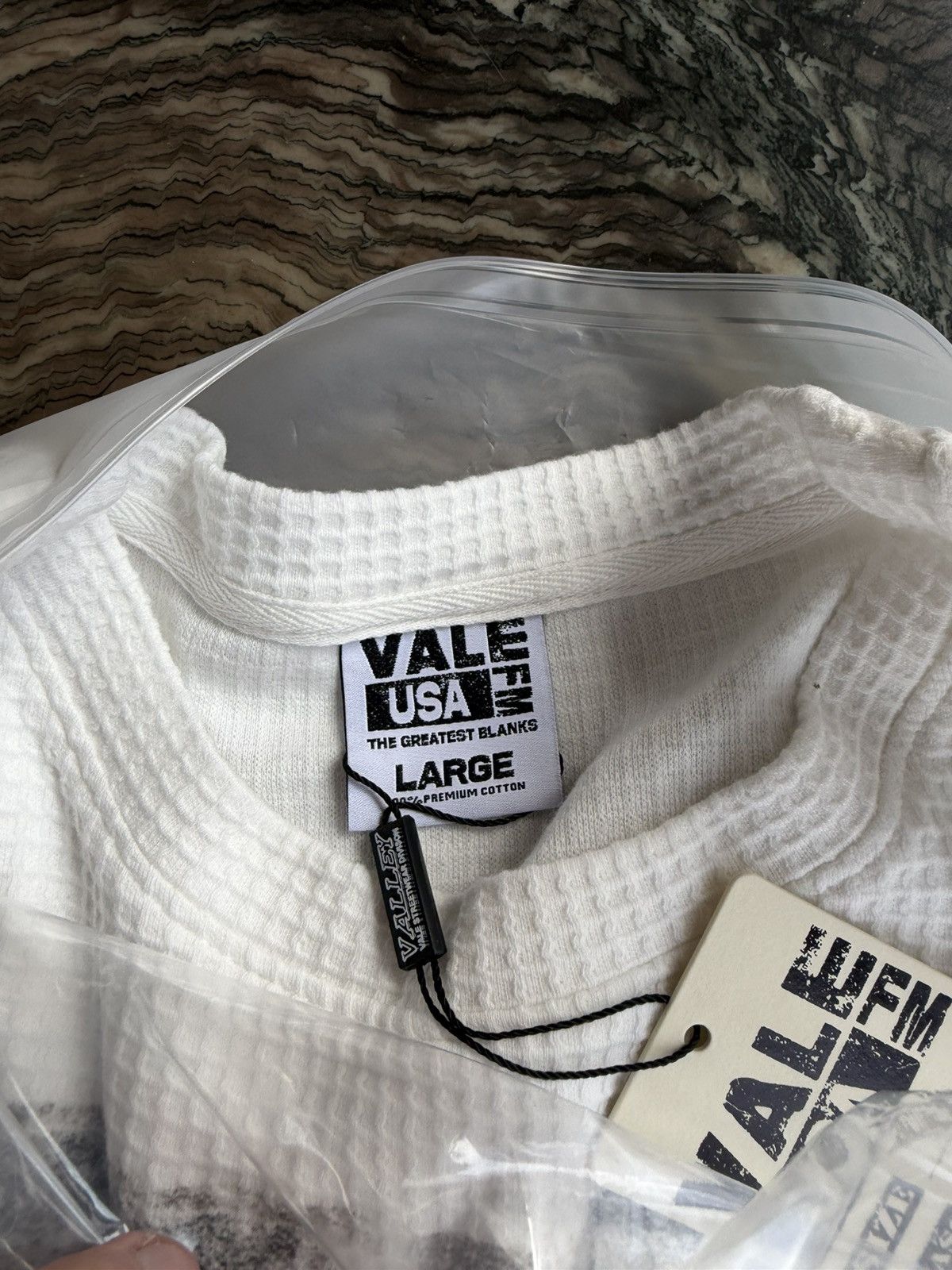 Vale Vale Forever Valley Slam Long-Sleeve Tee – White Large Size US L / EU 52-54 / 3 - 8 Thumbnail