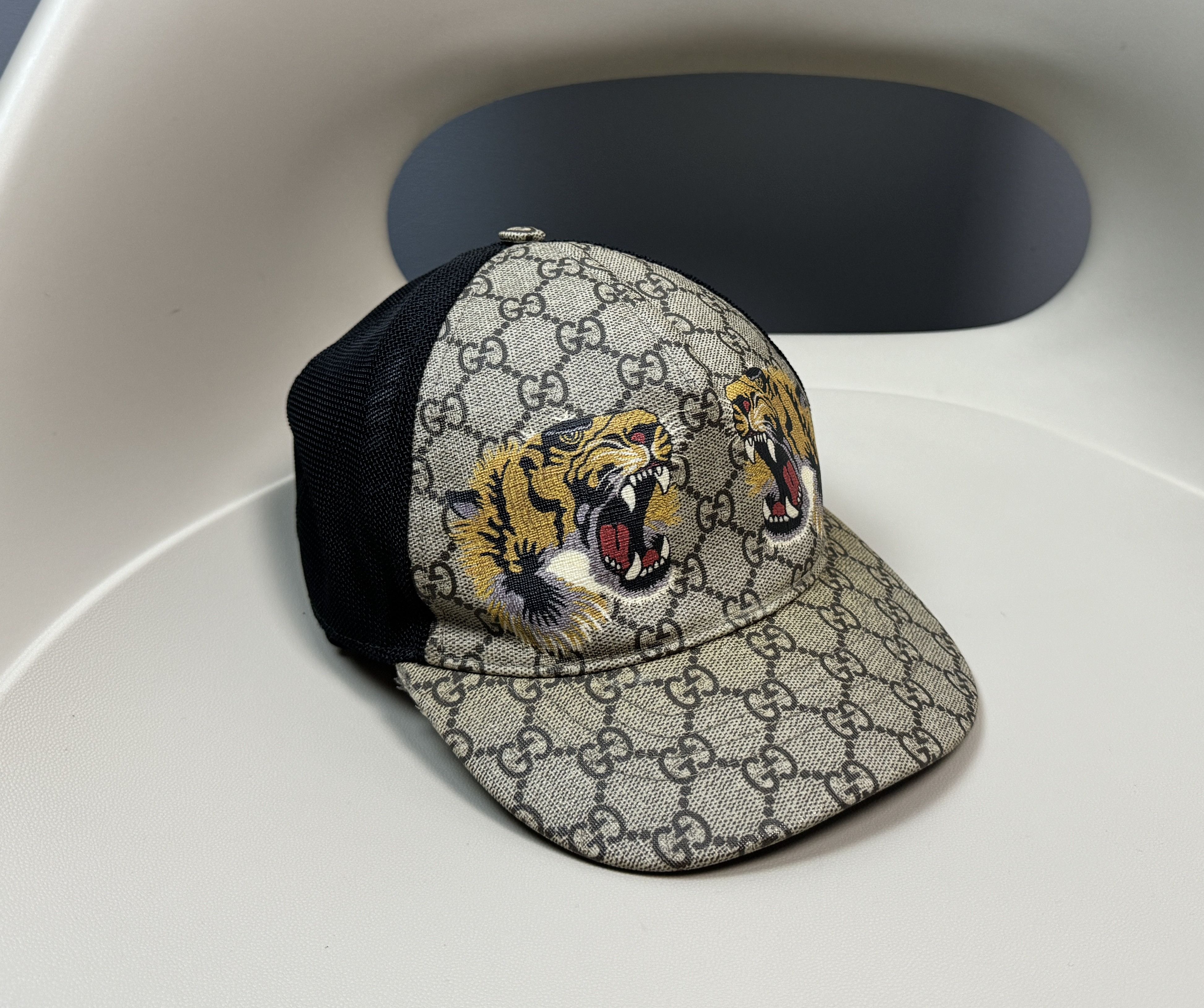 Gucci Tiger Print GG Supreme Canvas Baseball Cap Size M