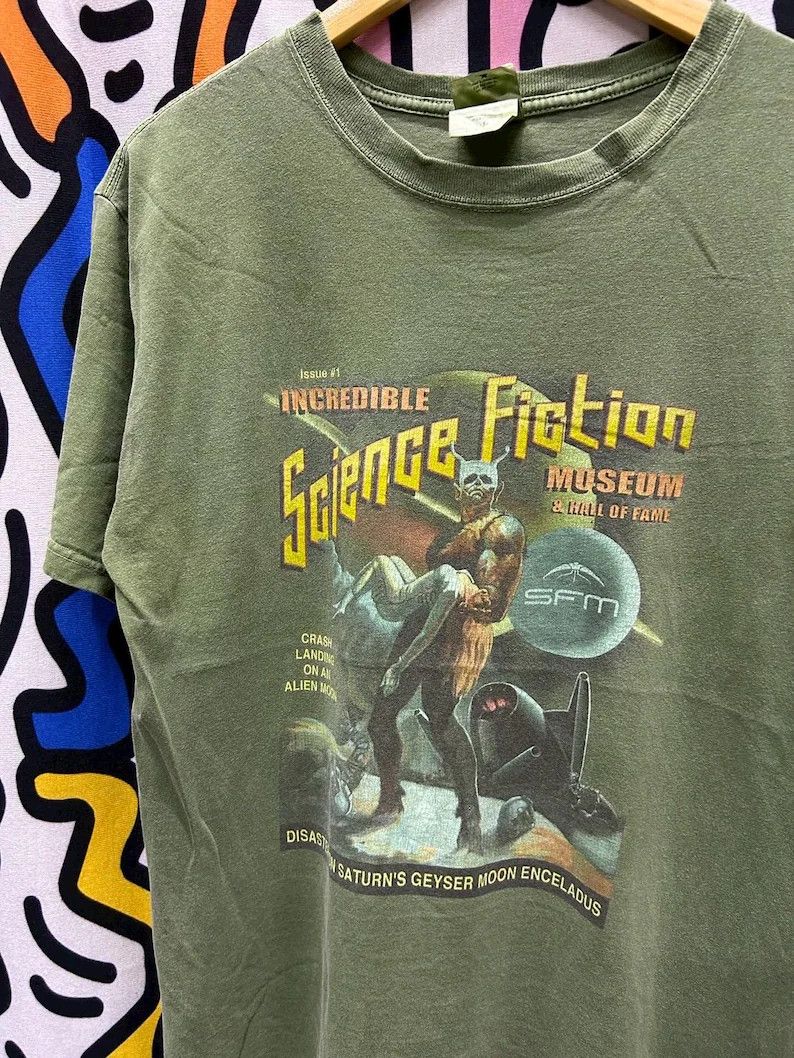 Vintage Vintage 2000s Science Fiction tshirt size S fits like M Size US M / EU 48-50 / 2 - 1 Thumbnail