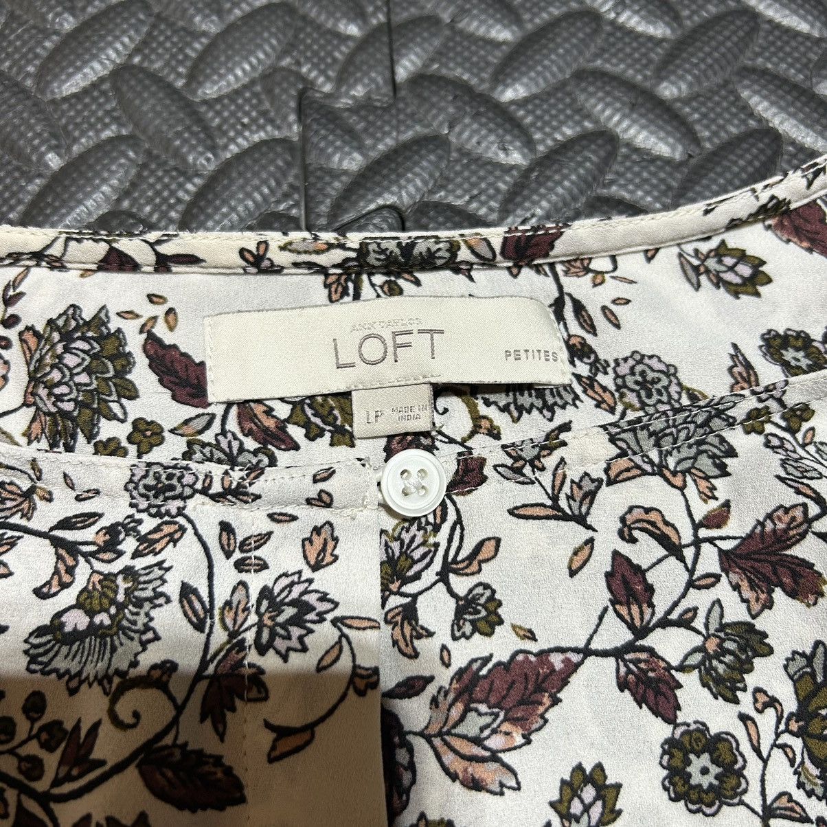 Ann Taylor × Loft Ann Taylor LOFT Petite Blouse Button Up Floral Women’s Large Size L / US 10 / IT 46 - 2 Thumbnail