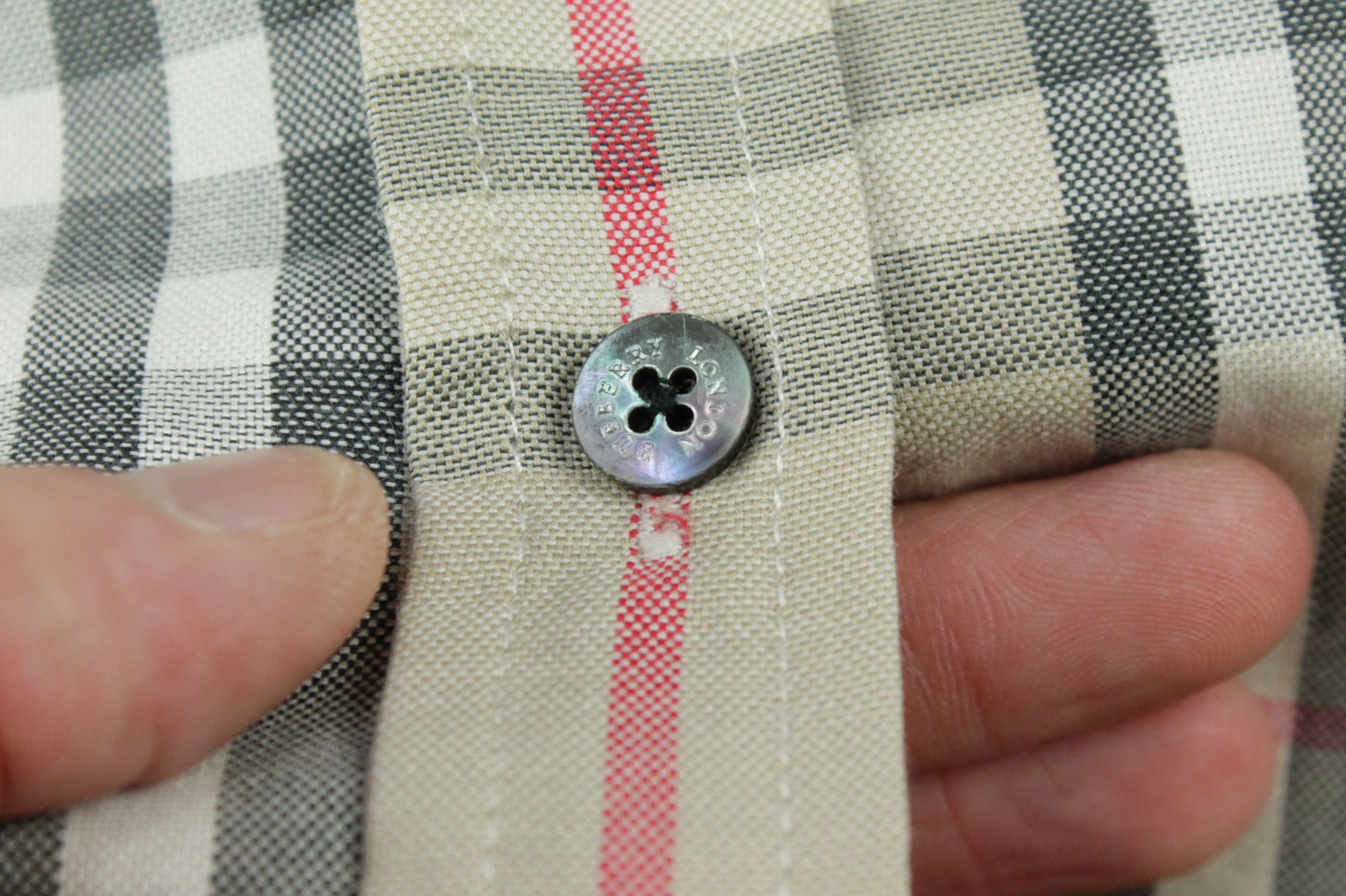 Burberry Burberry Nova Check Button Up S/S Shirt Beige Women's Size L / US 10 / IT 46 - 4 Thumbnail