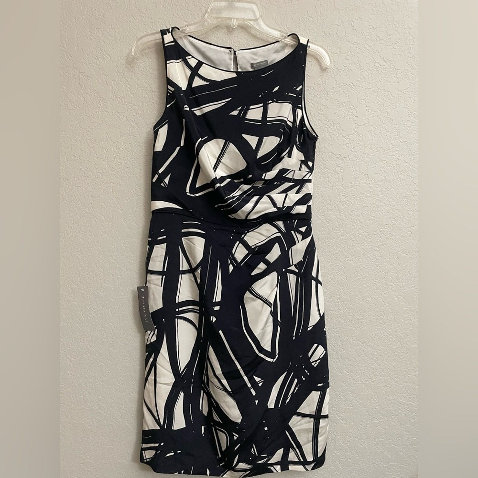 Ann Taylor Ann Taylor Sleeveless 100% Silk Black Ruched Dress Size 6 Size M / US 6-8 / IT 42-44 - 1 Thumbnail