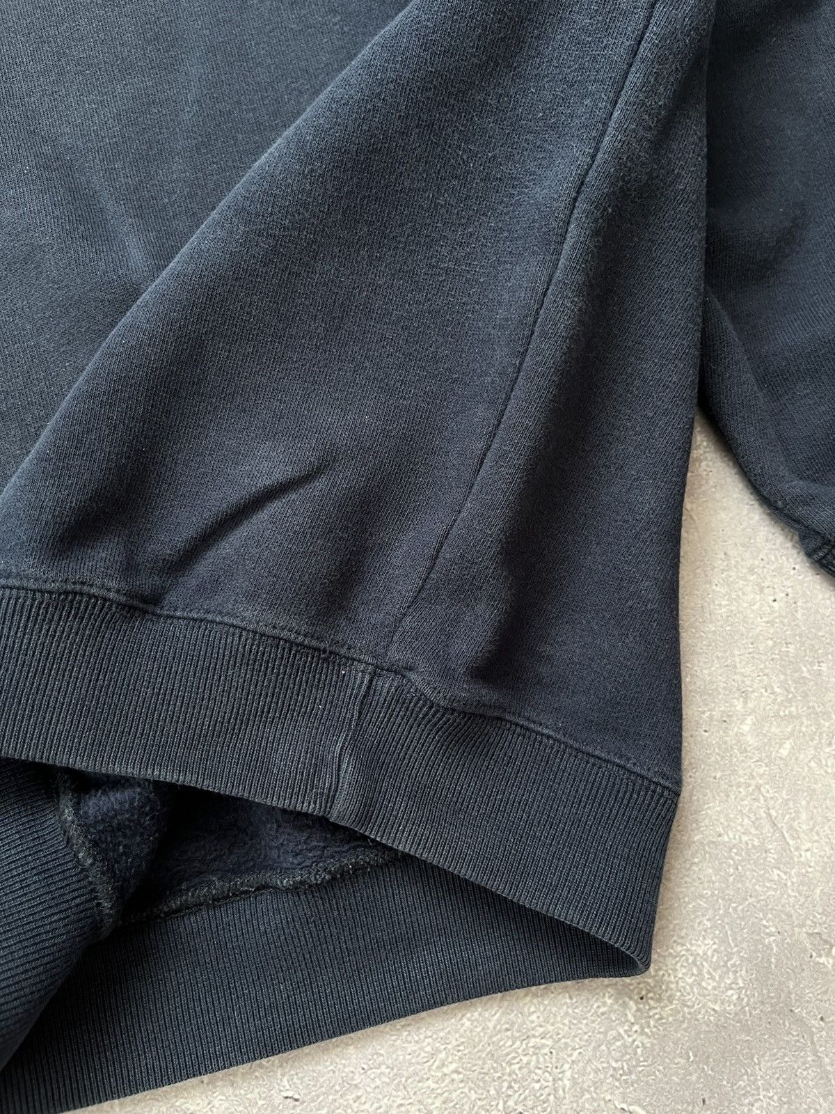 Nike Vintage Nike Sweatshirt Crewneck Boxy Fit Mini Swoosh 90s Size US L / EU 52-54 / 3 - 5 Thumbnail