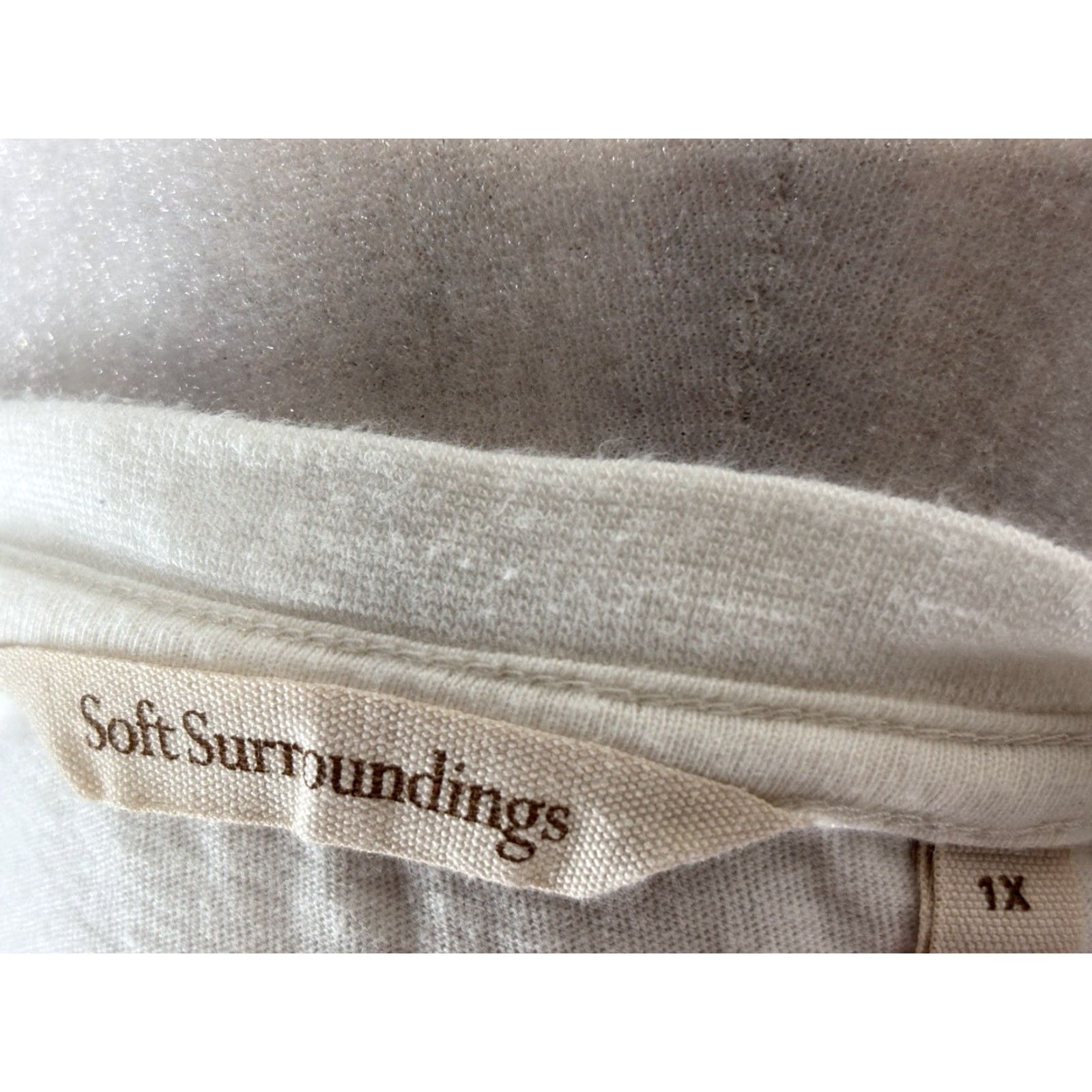 Soft Surroundings VINTAGE Soft Surroundings Women's Casual Long Sleeve Snap Front Top Shirt 1X Ivory Cotton Blend Plus Size Size XL / US 12-14 / IT 48-50 - 6 Thumbnail
