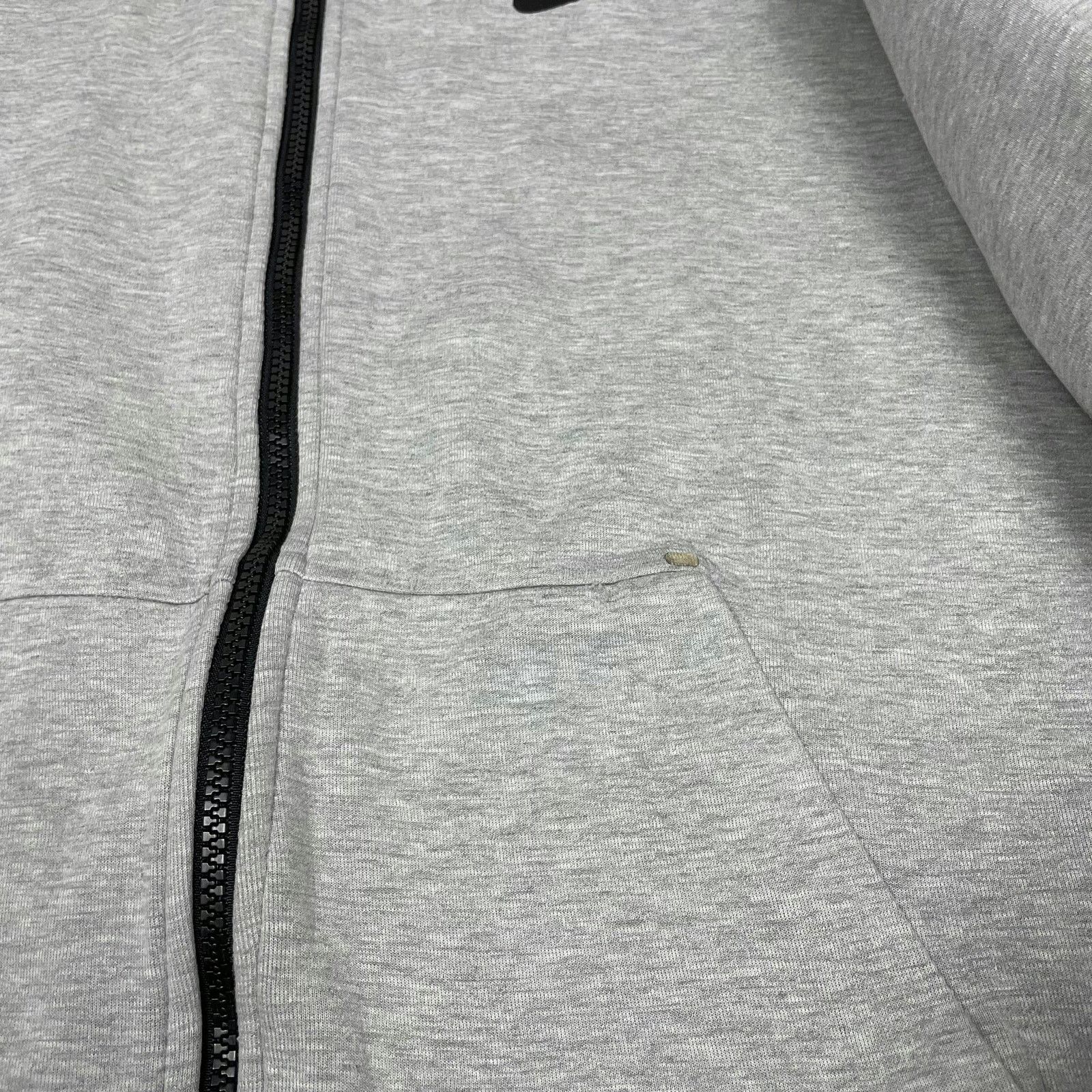 Nike Nike Men's Gray Cotton Long Sleeve Full Zip Hoodie Medium Size US M / EU 48-50 / 2 - 5 Thumbnail