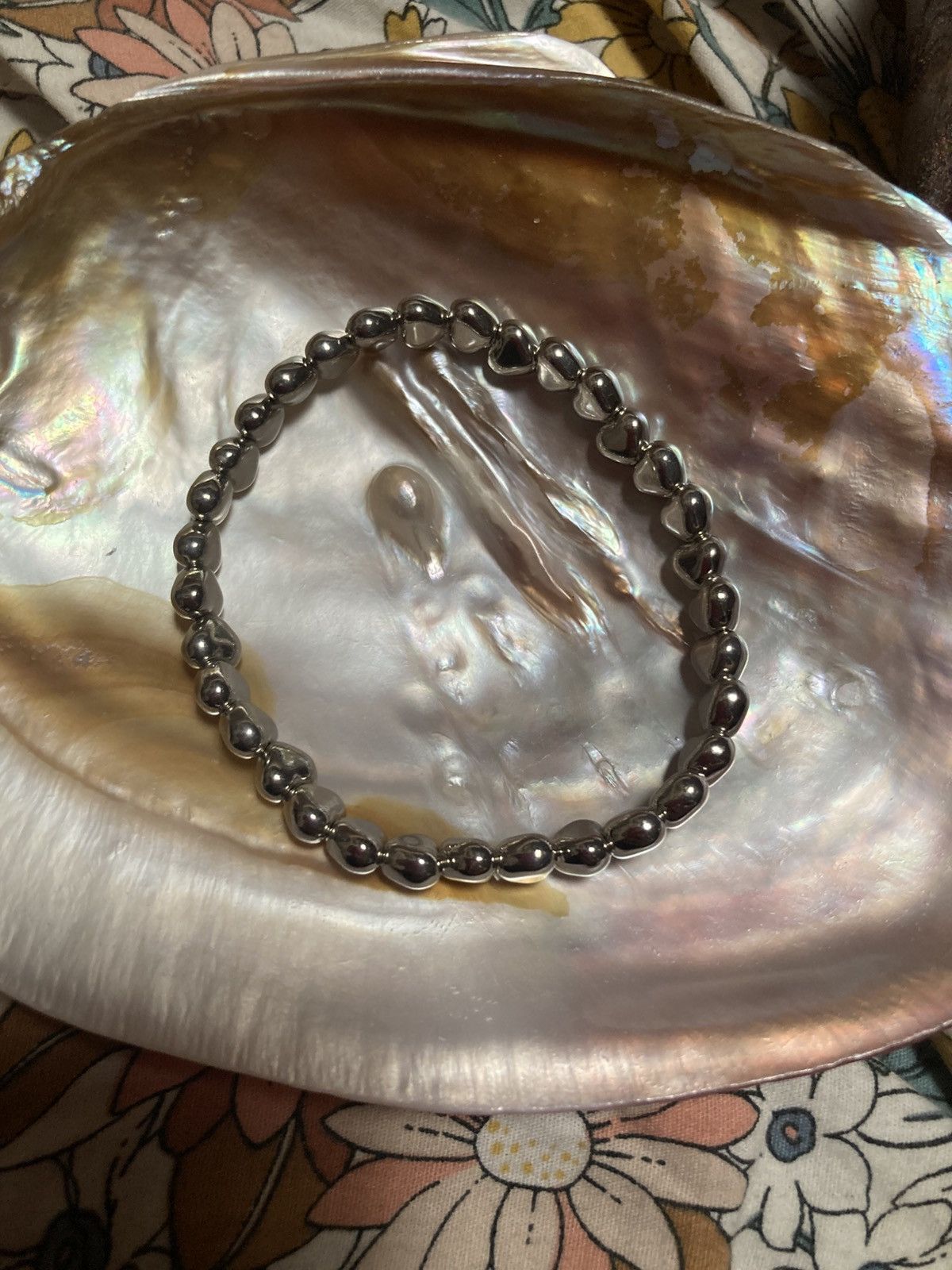 Other Silver coloured heart beaded bracelet Size ONE SIZE - 1 Thumbnail