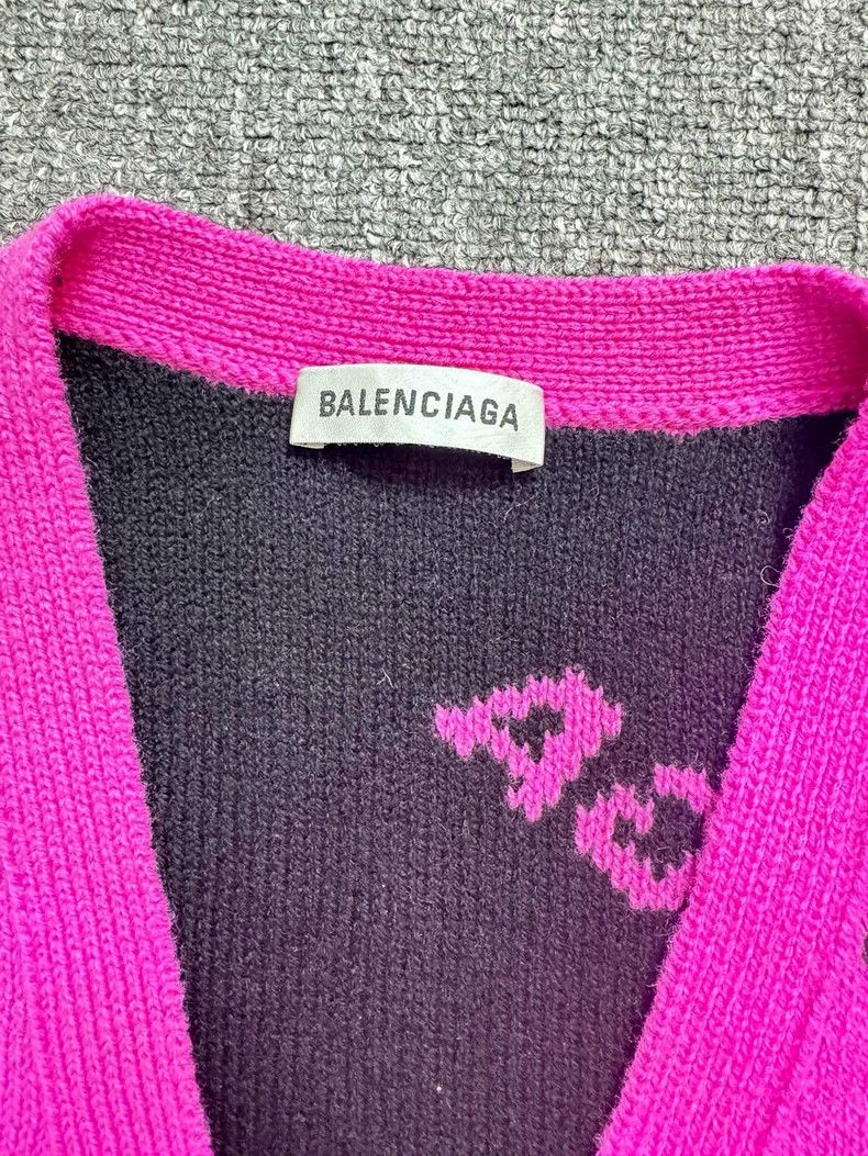 Balenciaga Balenciaga Rose-red bullet screen logo wool knitted cardiga Size US XS / EU 42 / 0 - 4 Thumbnail