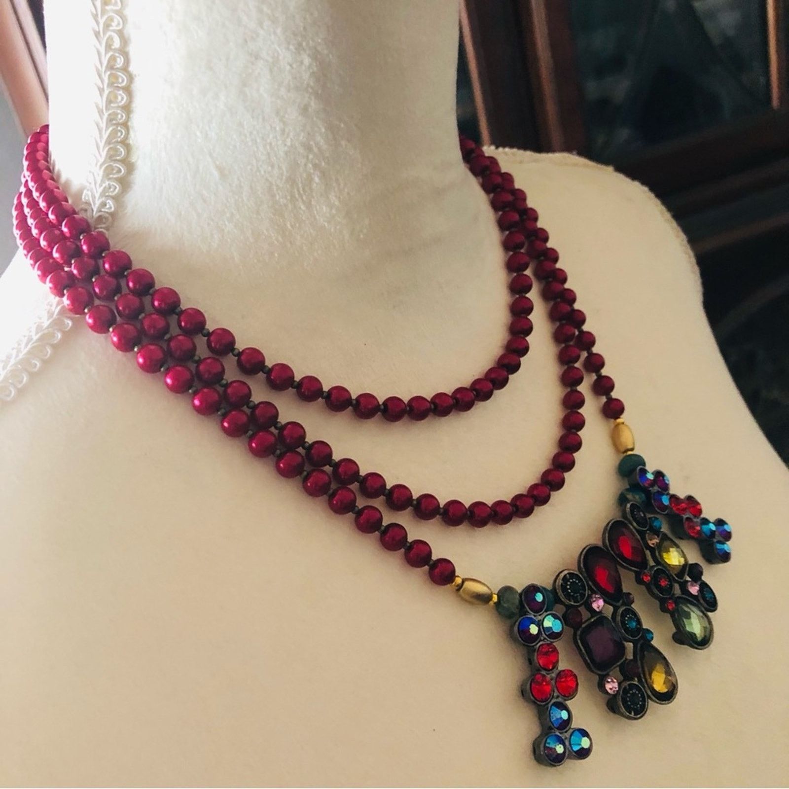 Handmade Handcrafted repurpose red sparkle Pearl ruby clasp necklace Size ONE SIZE - 3 Thumbnail