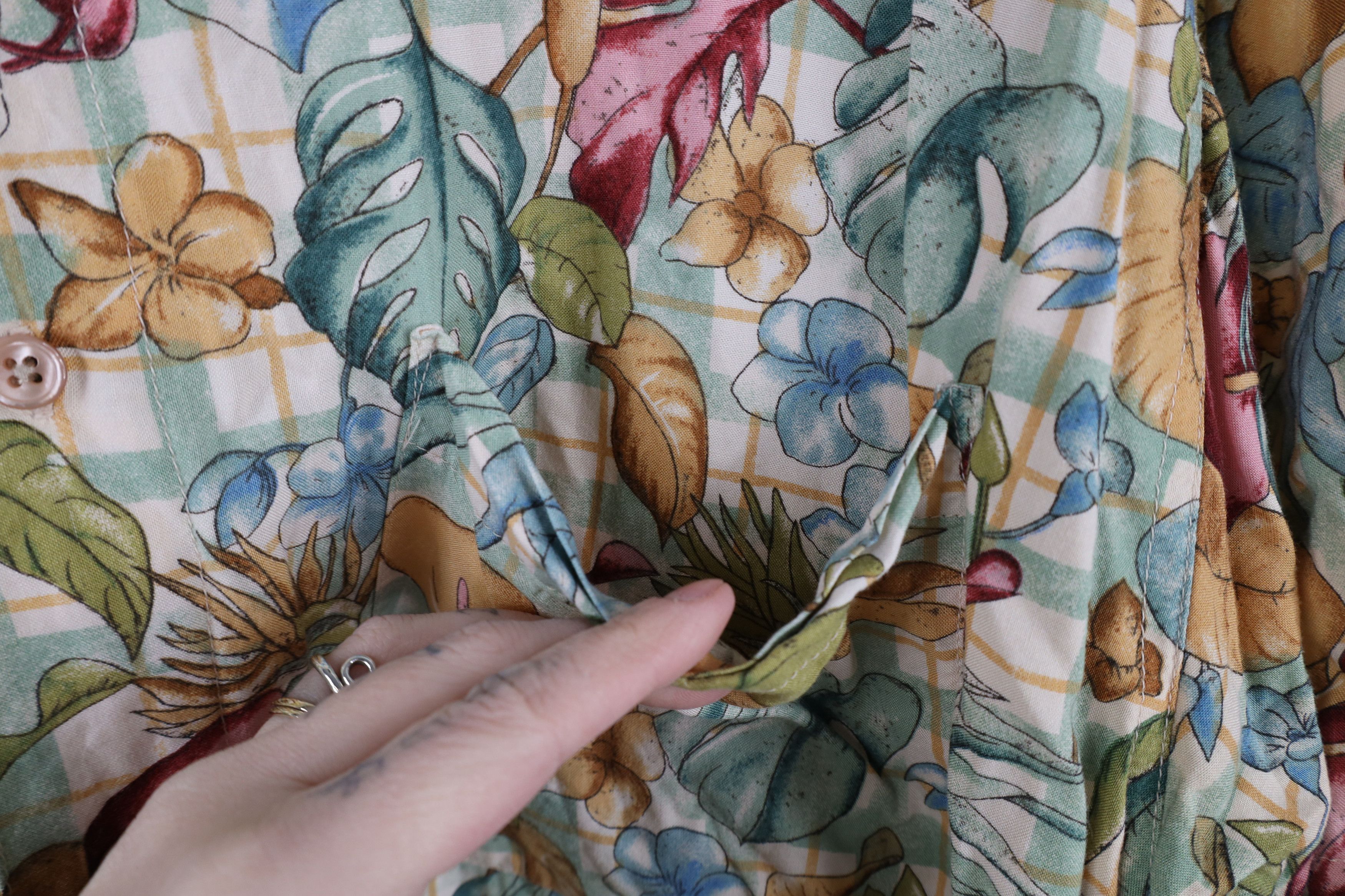 Vintage Vintage 90s Streetwear Flower All Over Print Button Shirt Size US XL / EU 56 / 4 - 4 Thumbnail