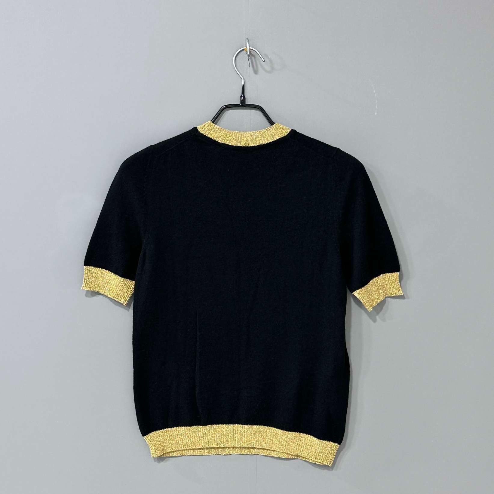 Gucci Gucci gold thread black knitted short sleeves 2501-Nextarro Size US S / EU 44-46 / 1 - 3 Thumbnail