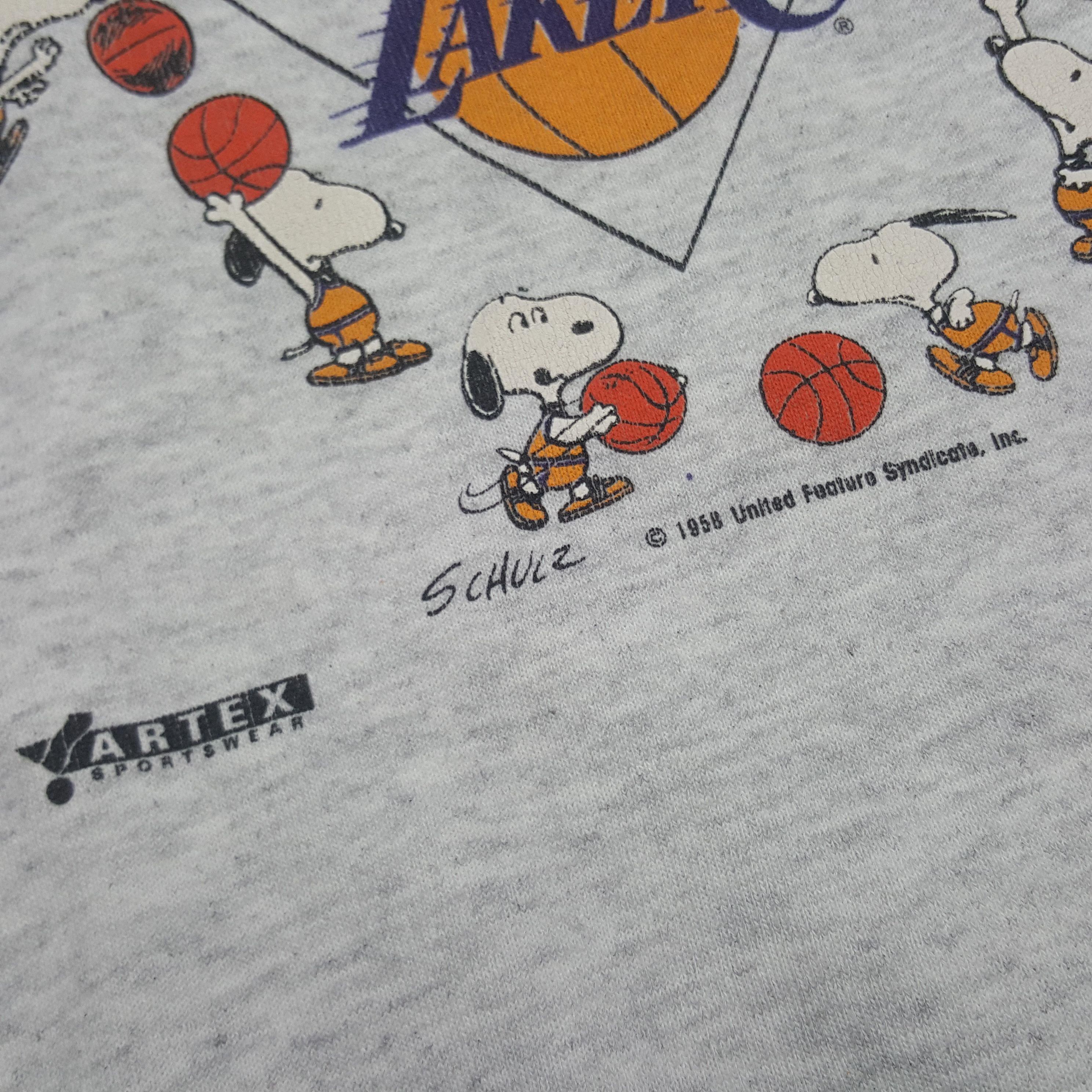 NBA × Vintage Vintage Los Angeles Lakers X Snoopy Sweatshirt Size US XS / EU 42 / 0 - 7 Thumbnail