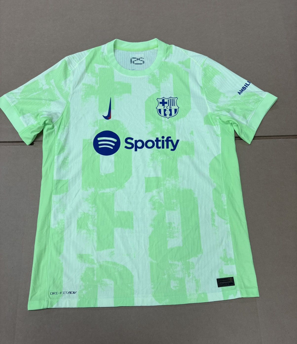 Nike Nike 2024/25 FC Barcelona Authentic Third Jersey Size US L / EU 52-54 / 3 - 1 Thumbnail