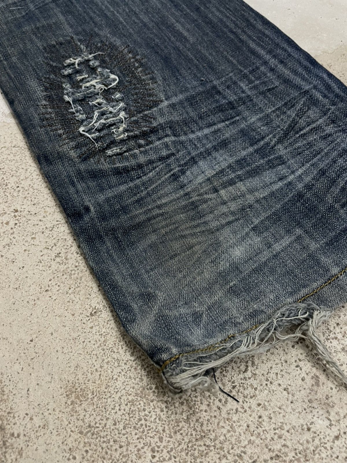 Japanese Brand Morse Code Distressed 3D Whisker Union Jack Gothic Fashion Size US 34 / EU 50 - 17 Thumbnail