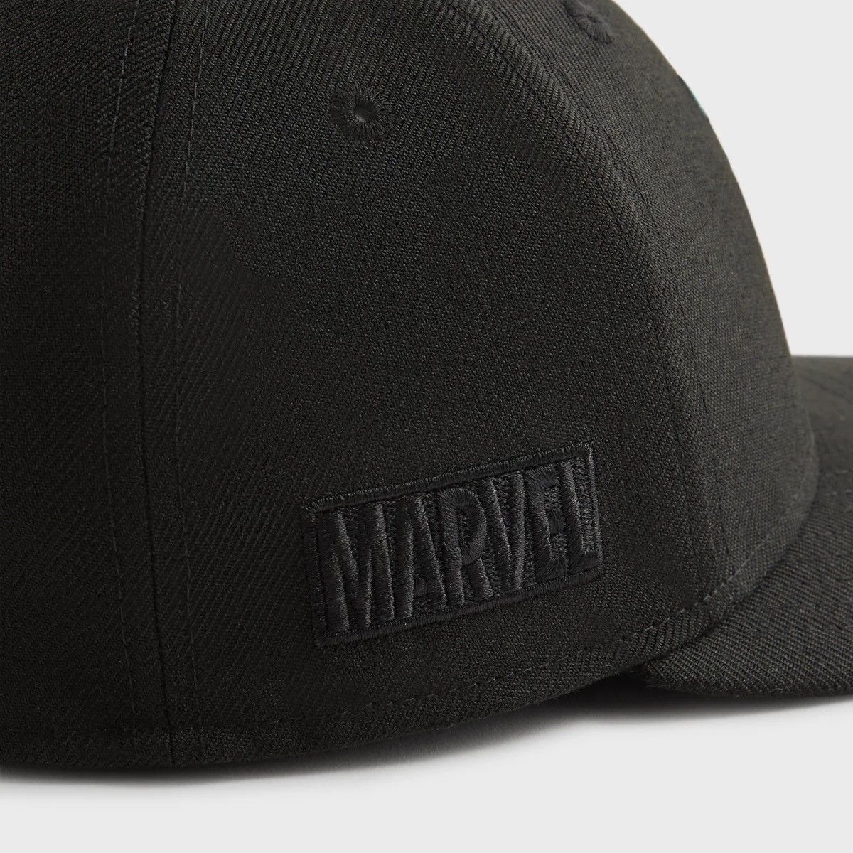 Kith × Marvel Comics [Size 8] Marvel Kith New Era Deadpool Fitted Hit Size ONE SIZE - 7 Thumbnail