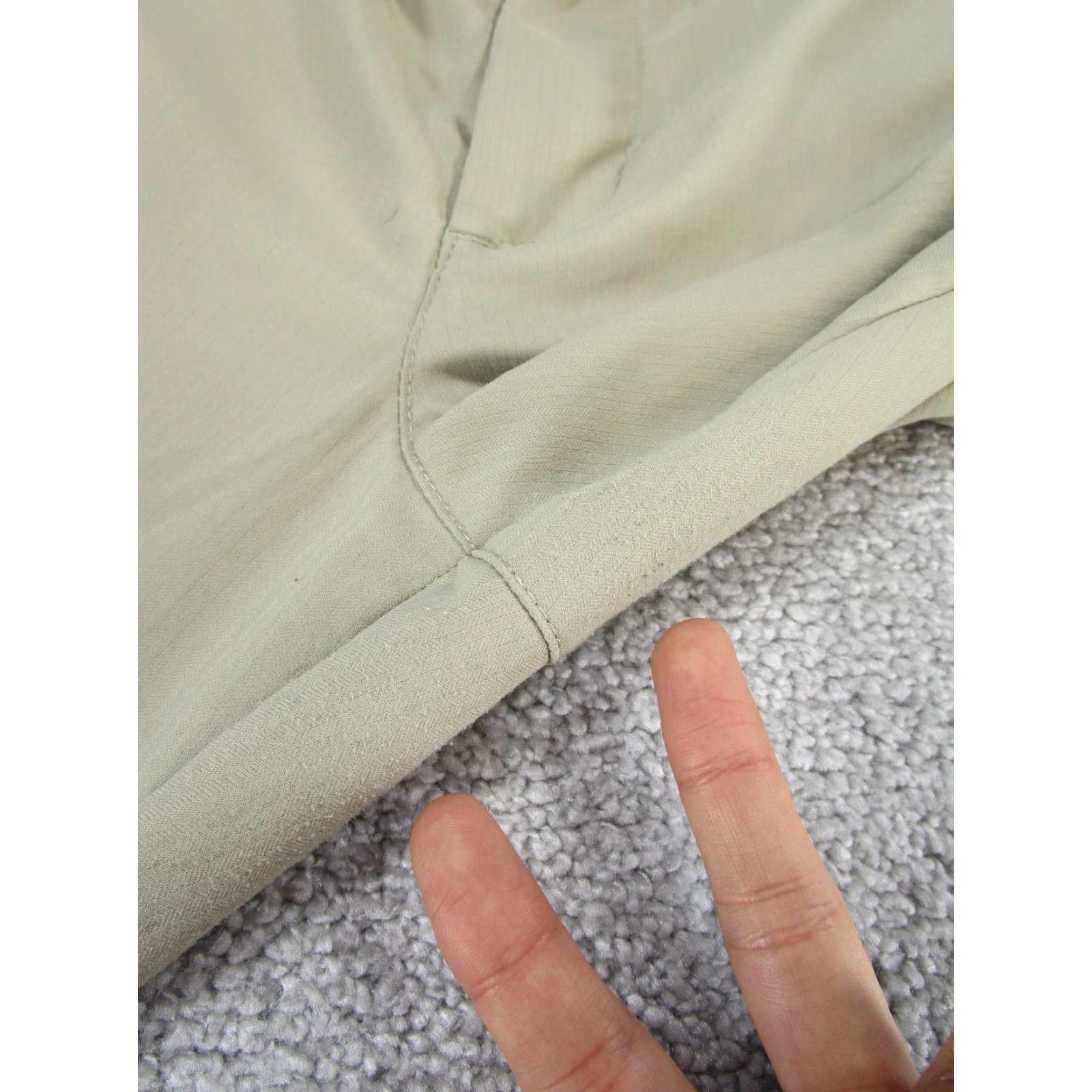 Under Armour Under Armour Pants Mens 34 The Showdown Beige Nylon Blend Lightweight 34x34 Size US 34 / EU 50 - 2 Thumbnail