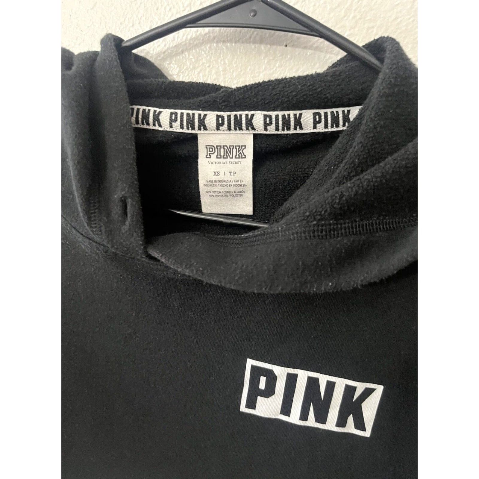 Victoria's Secret VINTAGE Victoria's Secret PINK Black Lightweight Hoodie Pullover Activewear Size XS Womens Size XS / US 0-2 / IT 36-38 - 2 Thumbnail