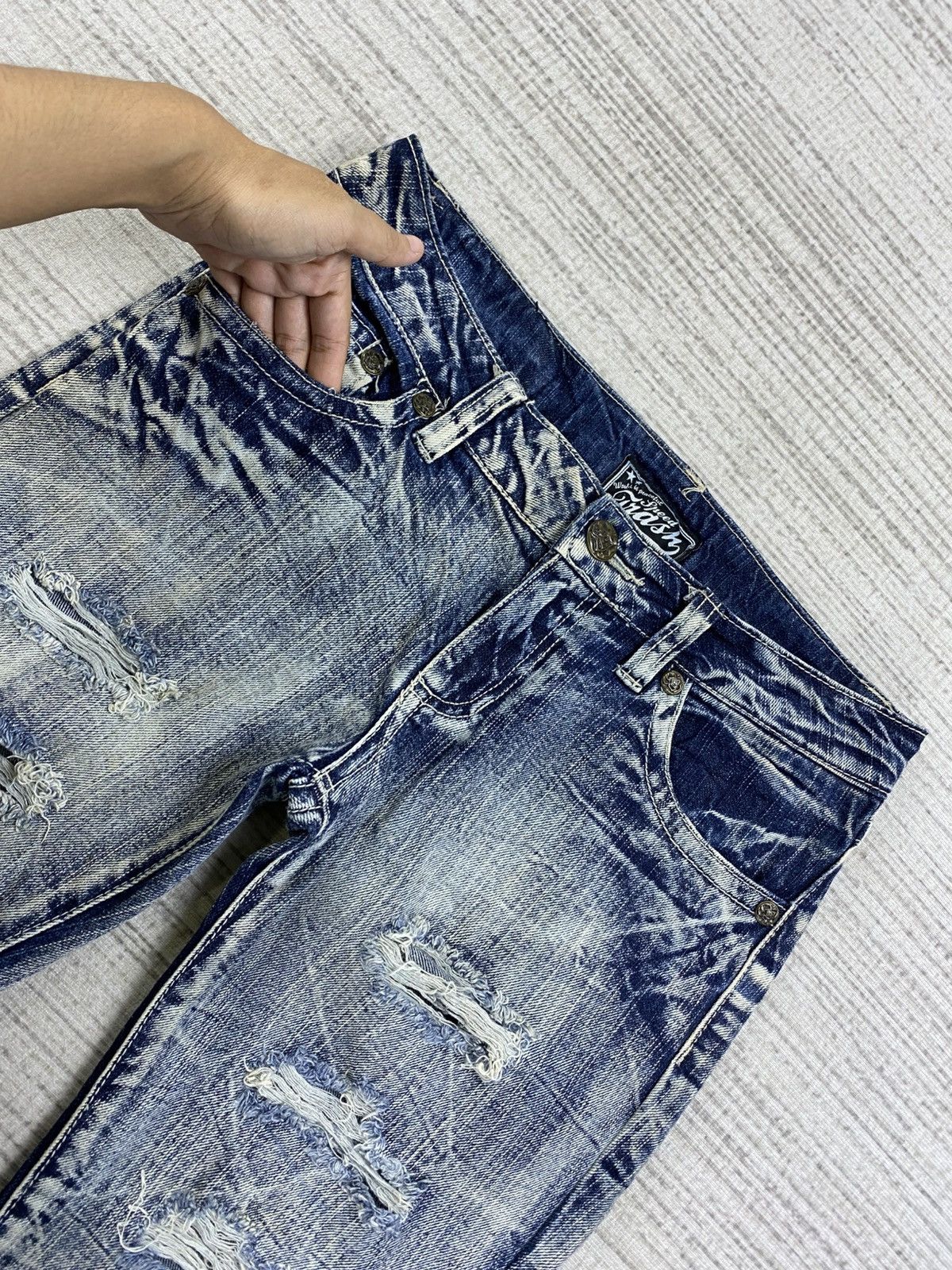 14th Addiction × Le Grande Bleu (L.G.B.) × Vintage Vintage Sky Bomber Distressed Acid Wash Denim Pants Size US 30 / EU 46 - 10 Thumbnail