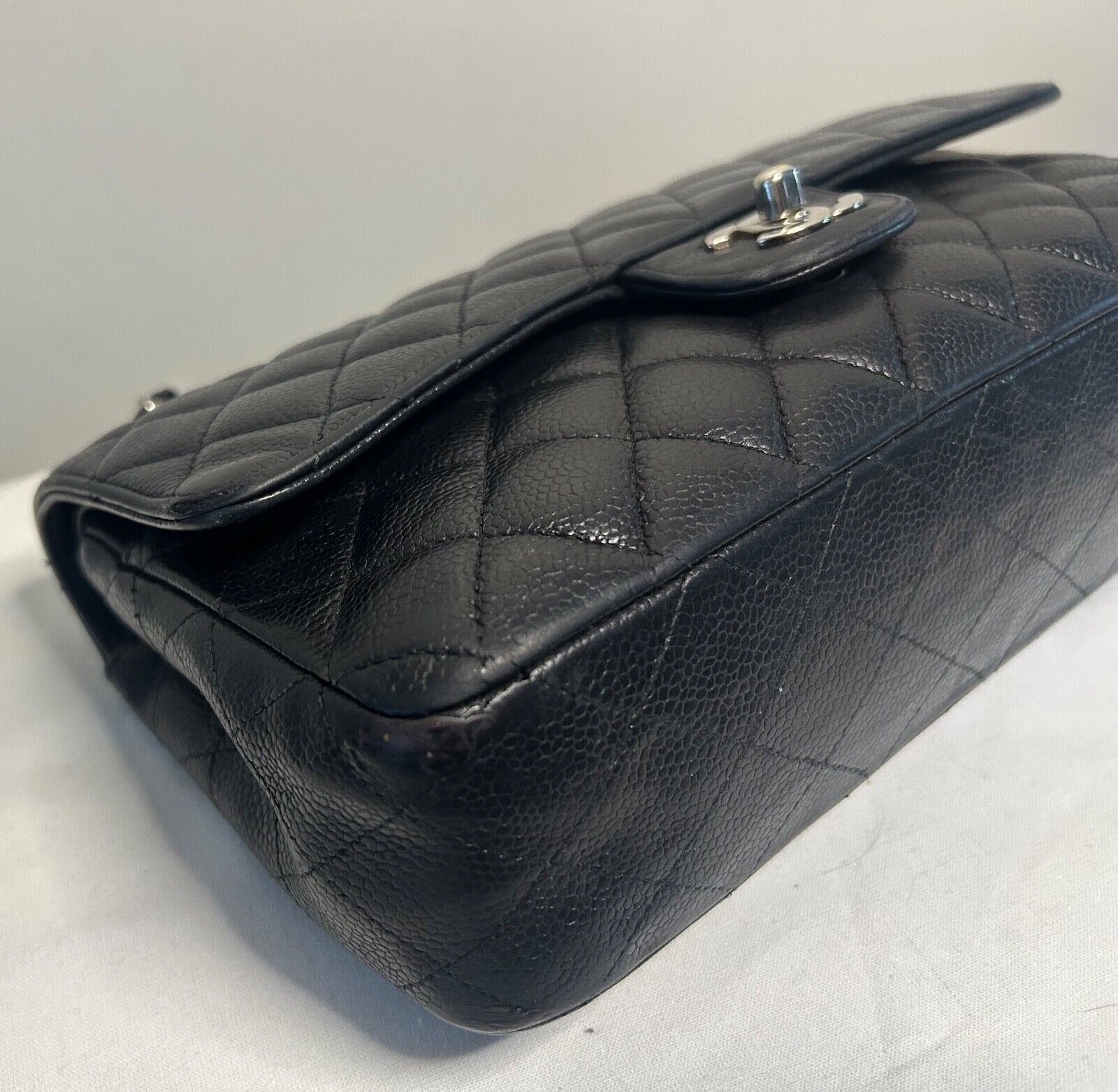 Chanel CHANEL Medium Double Flap Quilted Caviar Leather Bag Black Size ONE SIZE - 13 Thumbnail