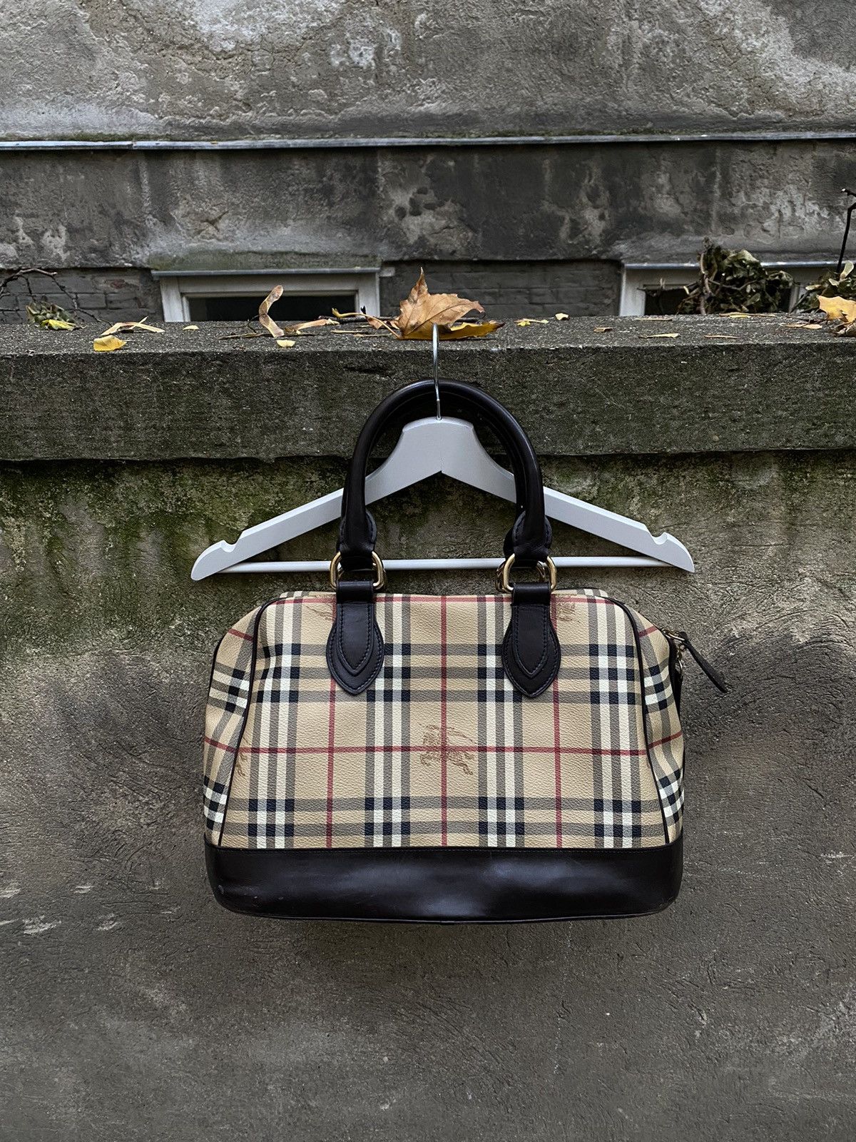Burberry Burberry Nova Check Monogramm Handbag Size ONE SIZE - 1 Thumbnail