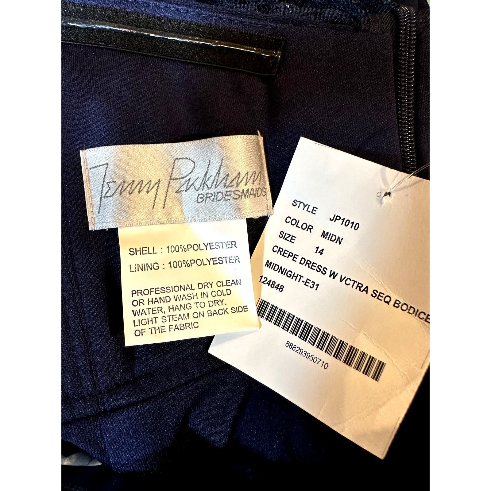 Jenny Packham Jenny Packham Victorian Sequin Lace Trumpet Gown Midnight 14 Size XL / US 12-14 / IT 48-50 - 18 Thumbnail