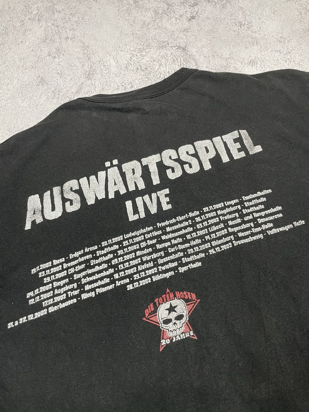 Band Tees Die Toten Hosen Vintage Faded T-shirt 00s Size US L / EU 52-54 / 3 - 4 Thumbnail