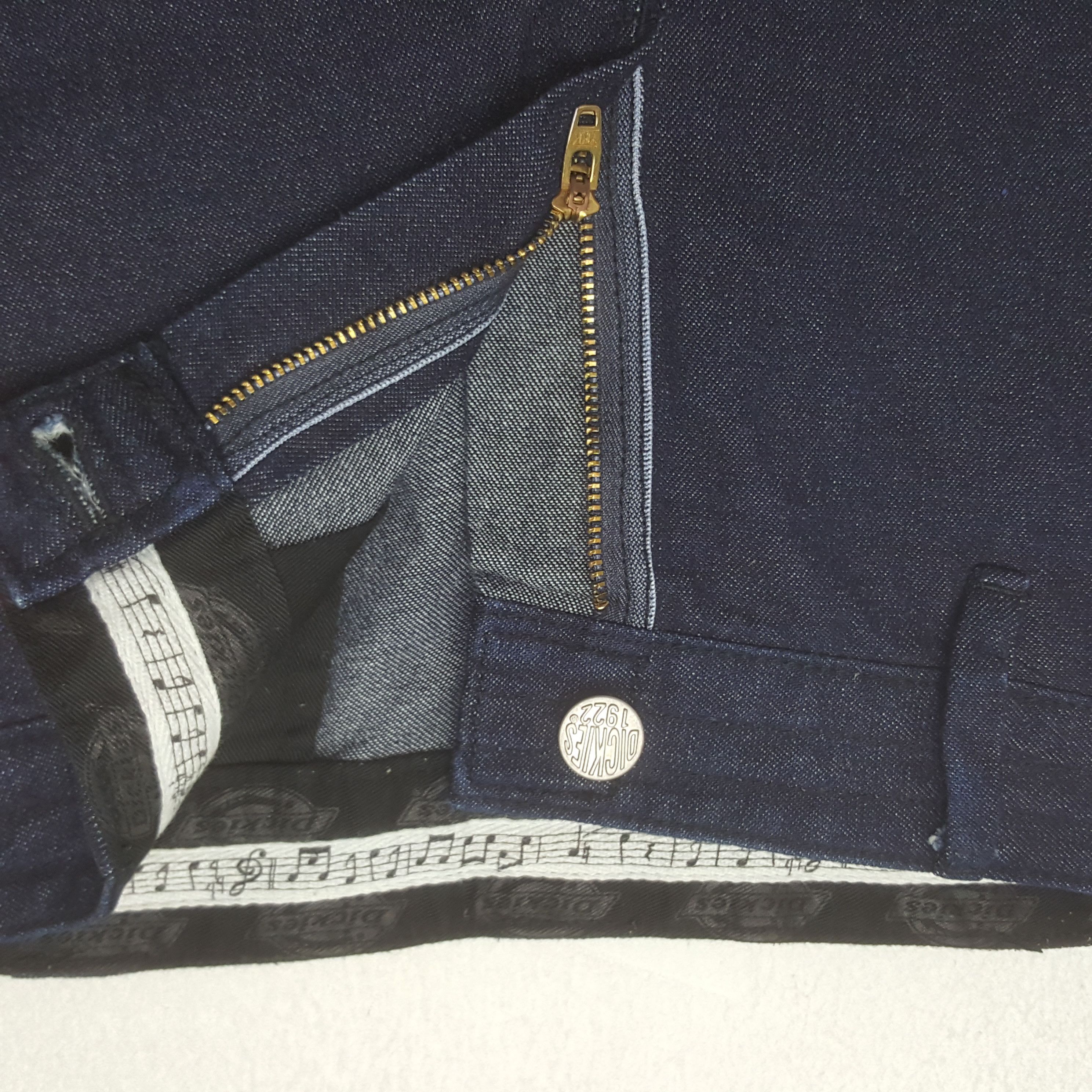 Dickies × Number (N)ine × Vintage Vintage Dickies x Number Nine Paint Art Short Pants Size US 30 / EU 46 - 9 Thumbnail