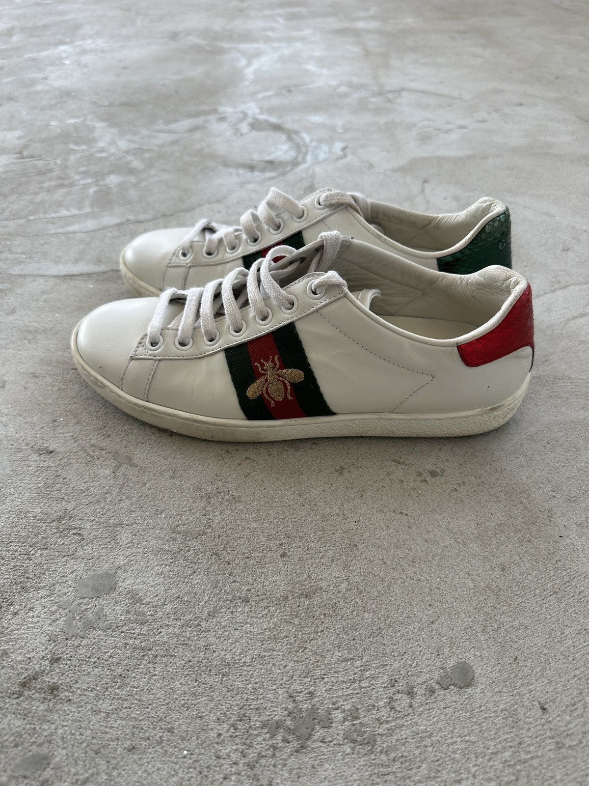 Gucci Gucci Ace Sneaker Bee White Leather Womens Sneakers EU34 Size US 4.5 / IT 34.5 - 2 Thumbnail