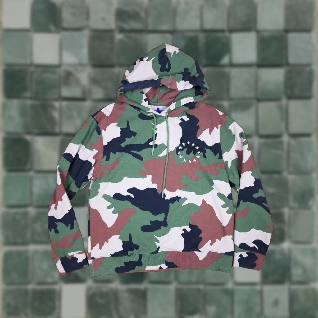 Vintage ETUDES CAMOUFLAGE HOODIE SWEATSHIRT MEN'S MEDIUM MINTY Camouflage Pattern Pullover Lined Cross Shoulder 20 INCH 24 INCH Size M Mens Hoodie Sweatshirt Size US M / EU 48-50 / 2 - 1 Thumbnail