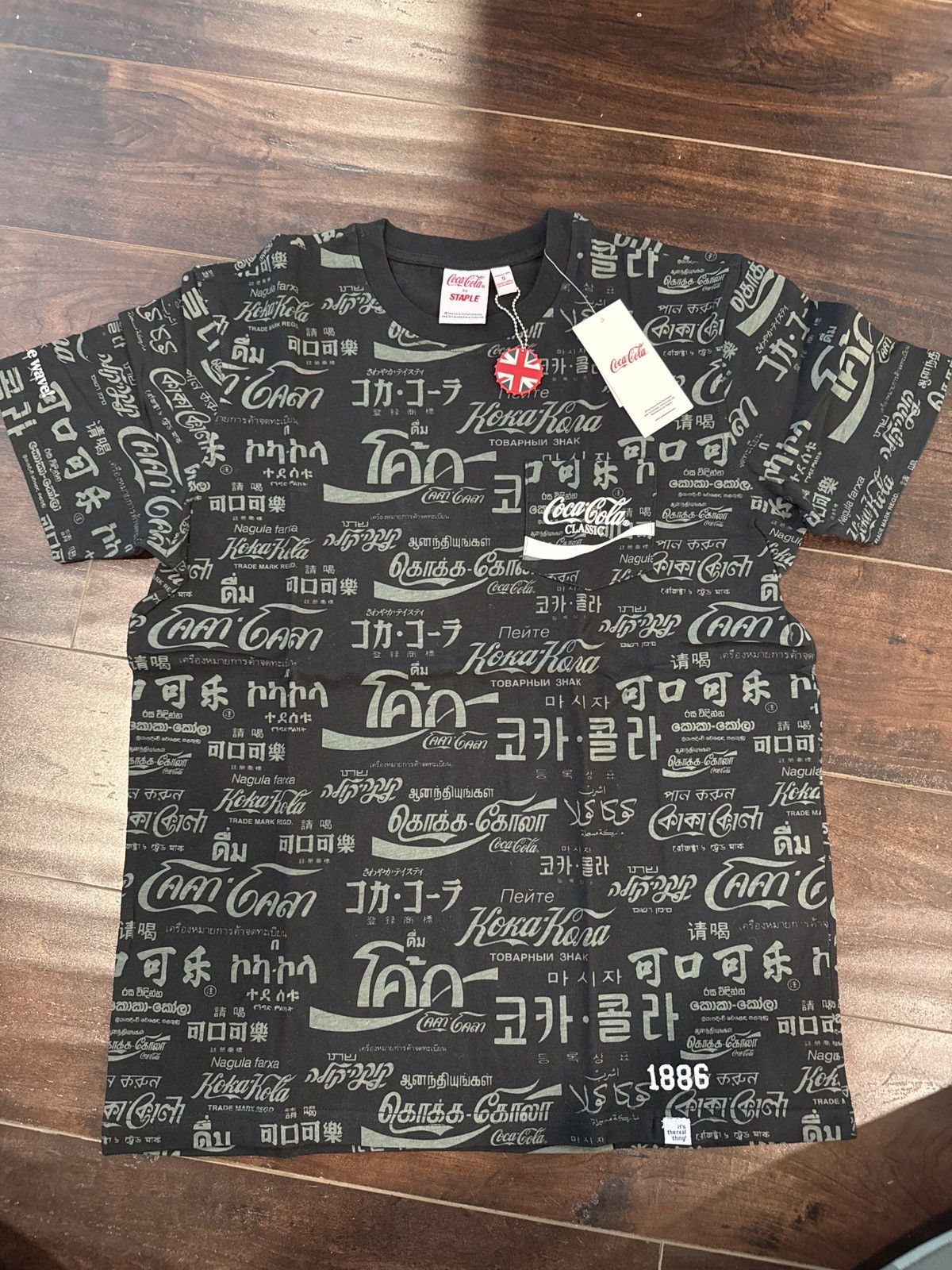 Staple Staple x CocaCola Collab - London Exclusive - BRAND NEW Size US S / EU 44-46 / 1 - 2 Thumbnail