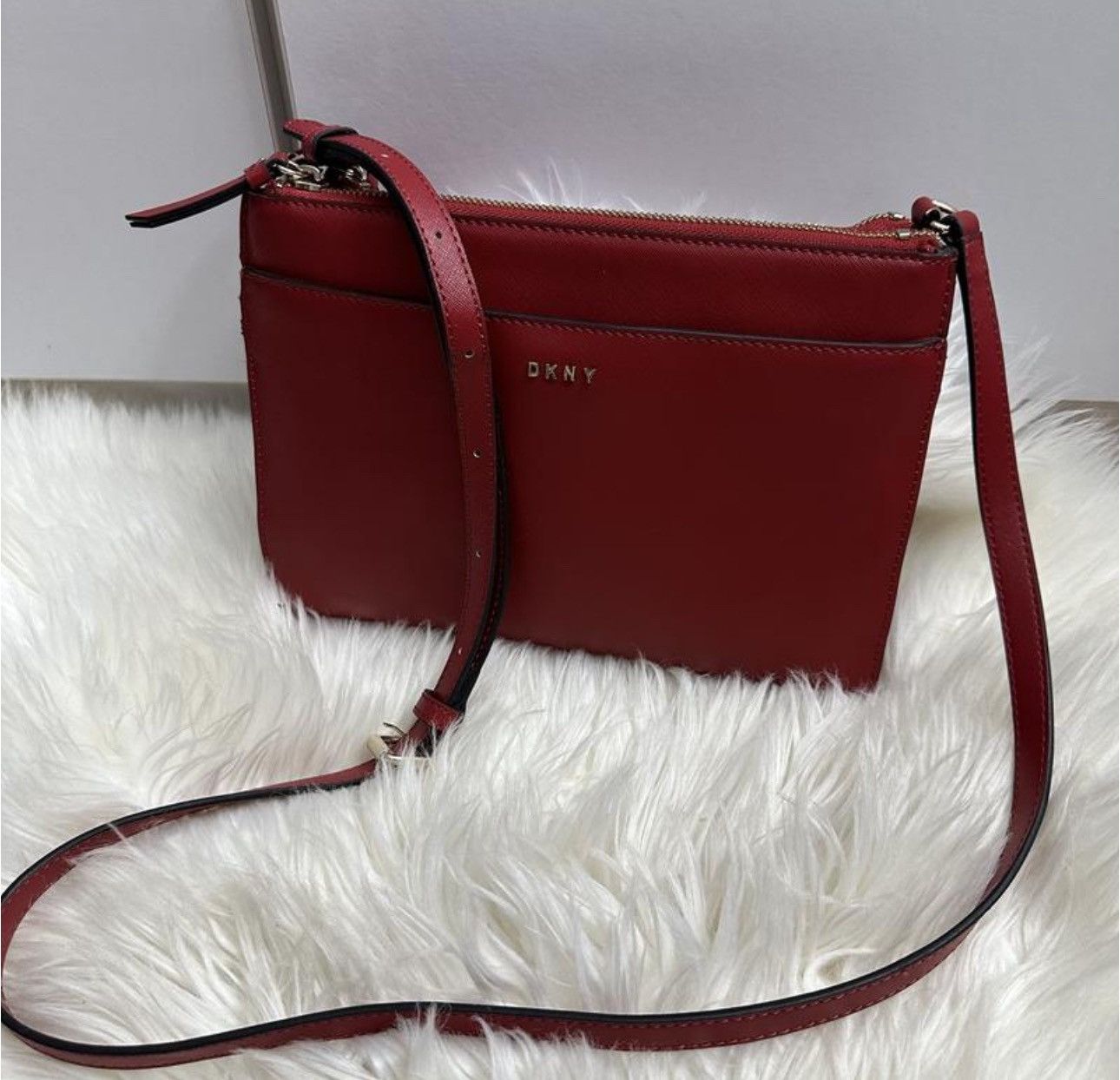 Designer DKNY Red Saffiano Leather Double Logo Crossbody Size ONE SIZE - 3 Thumbnail