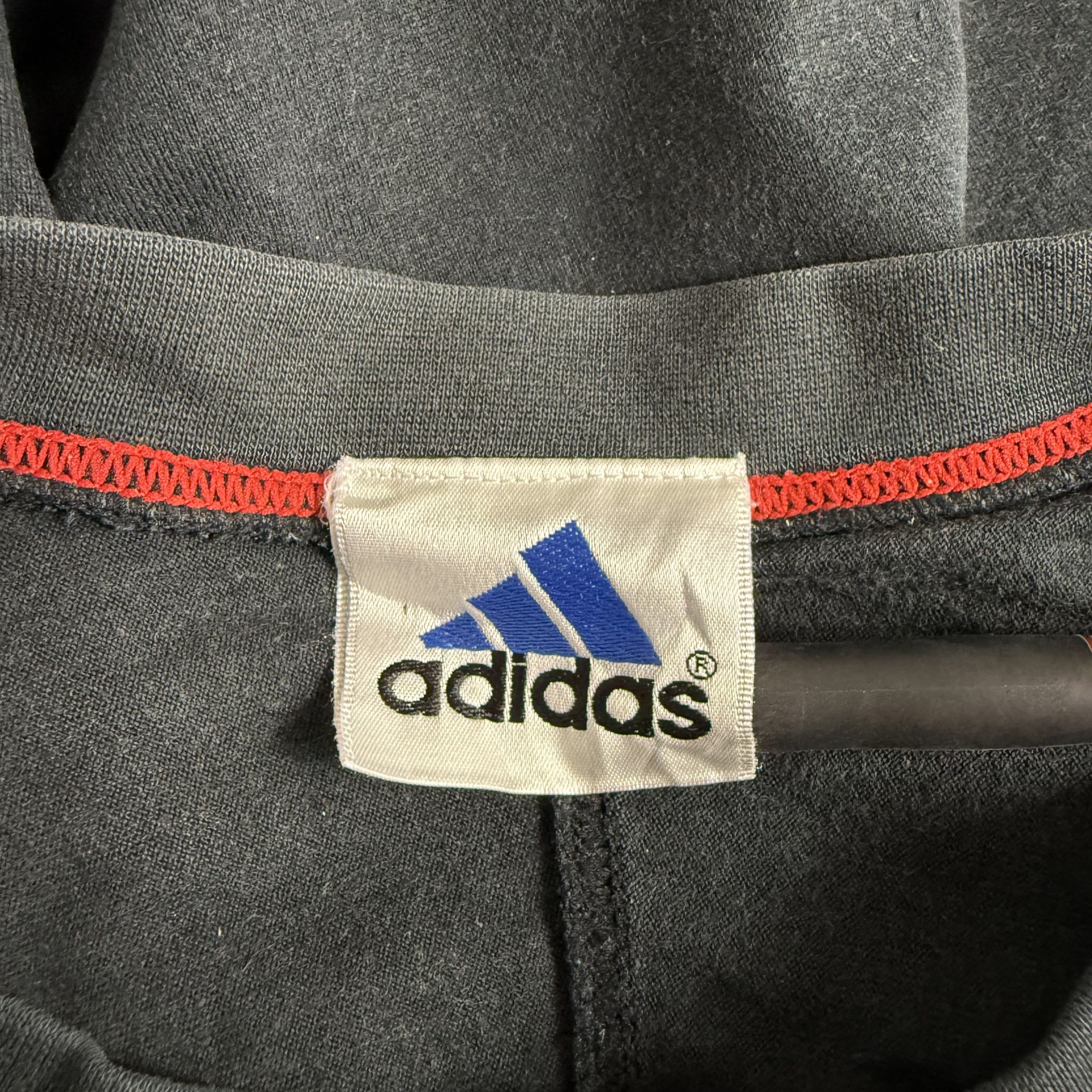 Adidas 🔥RARE🔥Vintage Adidas Die Weltmarke T-shirt Size US M / EU 48-50 / 2 - 4 Thumbnail