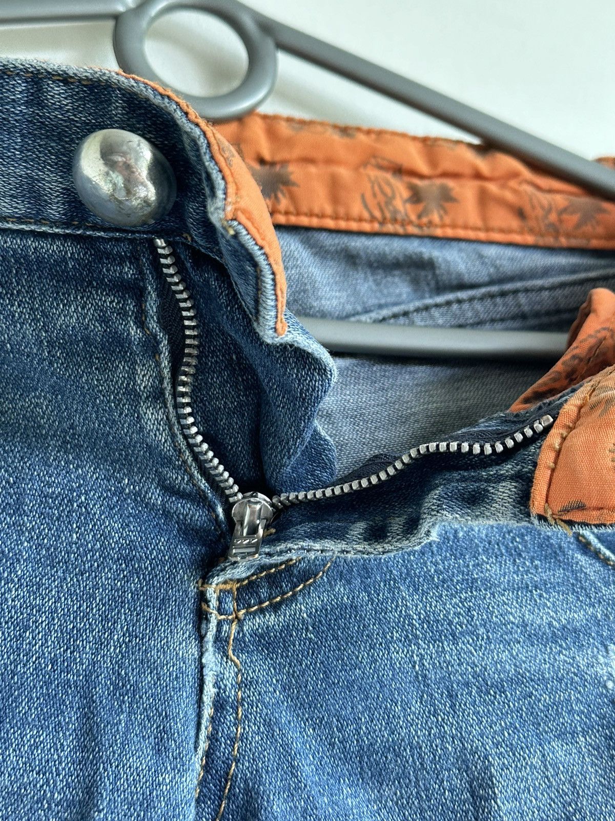 Dolce & Gabbana 90s Dolce & Gabbana Denim Jeans Shorts Blue Women's Size 24 Size 24" / US 00 / IT 34 - 9 Thumbnail
