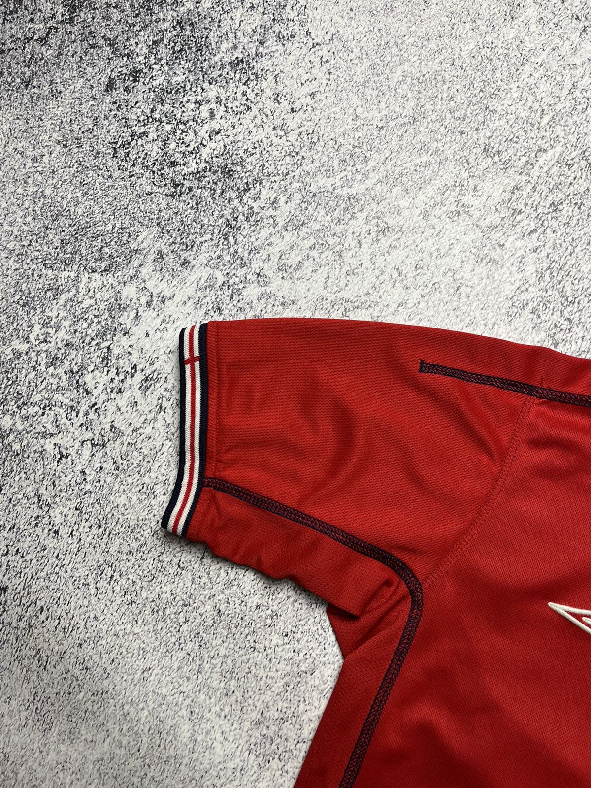 Umbro Umbro England Team Reversible Soccer Jersey 2004 Red/Navy Size US M / EU 48-50 / 2 - 9 Thumbnail
